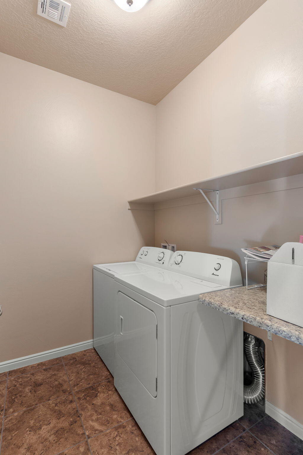 DESERT ROSE - Residential