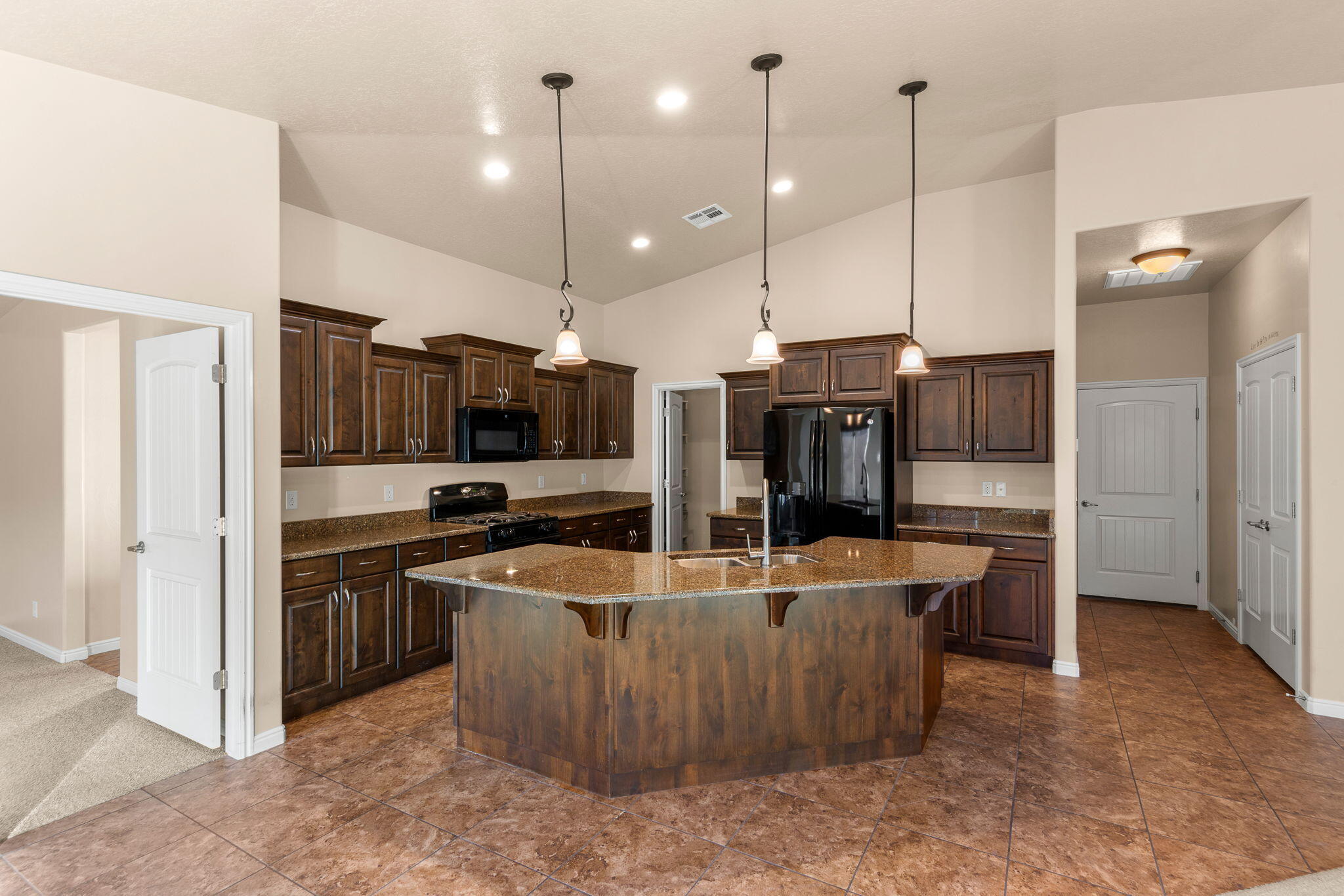 DESERT ROSE - Residential