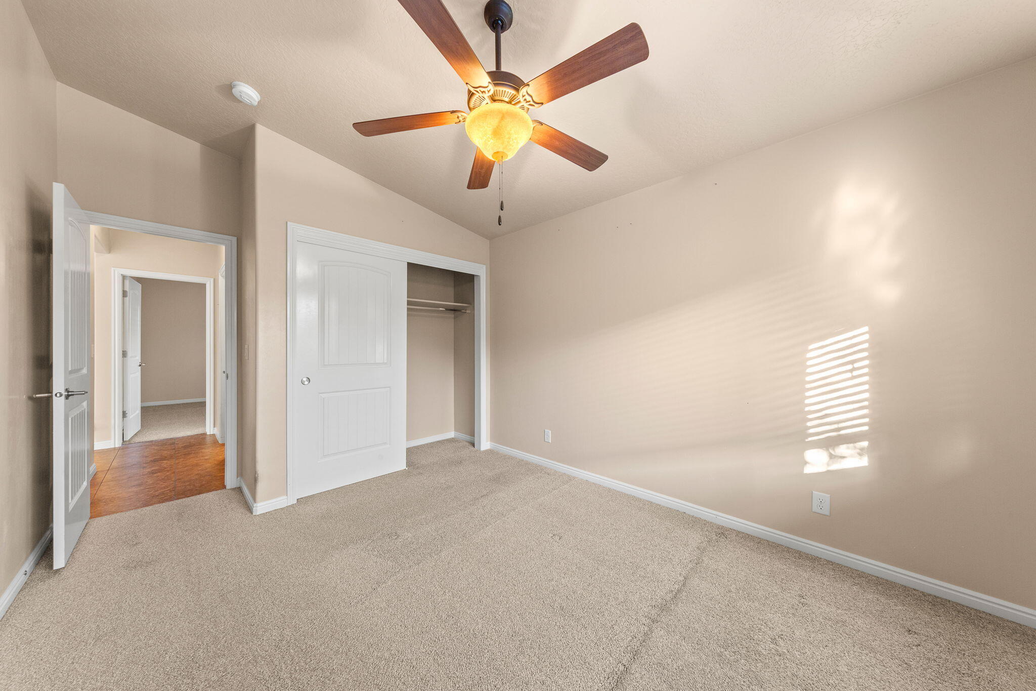 DESERT ROSE - Residential