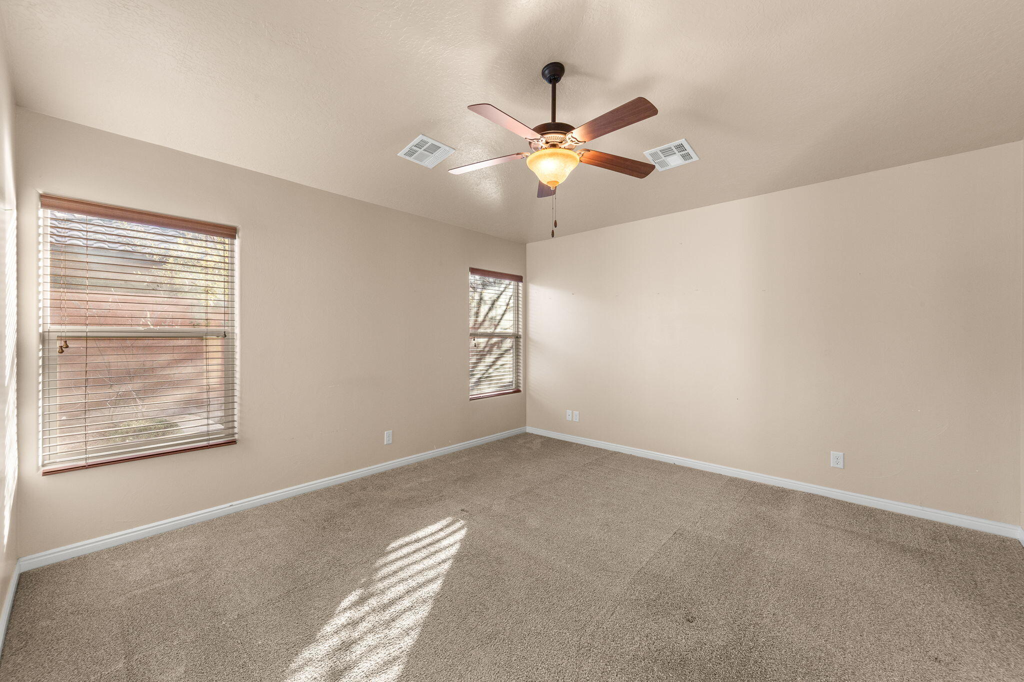 DESERT ROSE - Residential