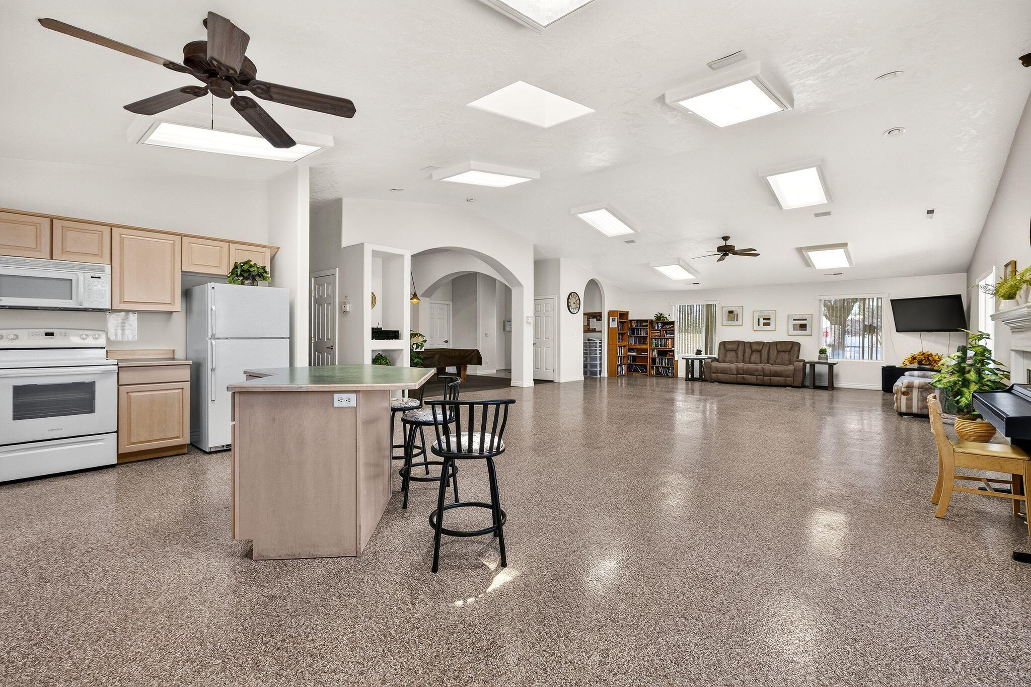 RIDGEPOINTE - Residential