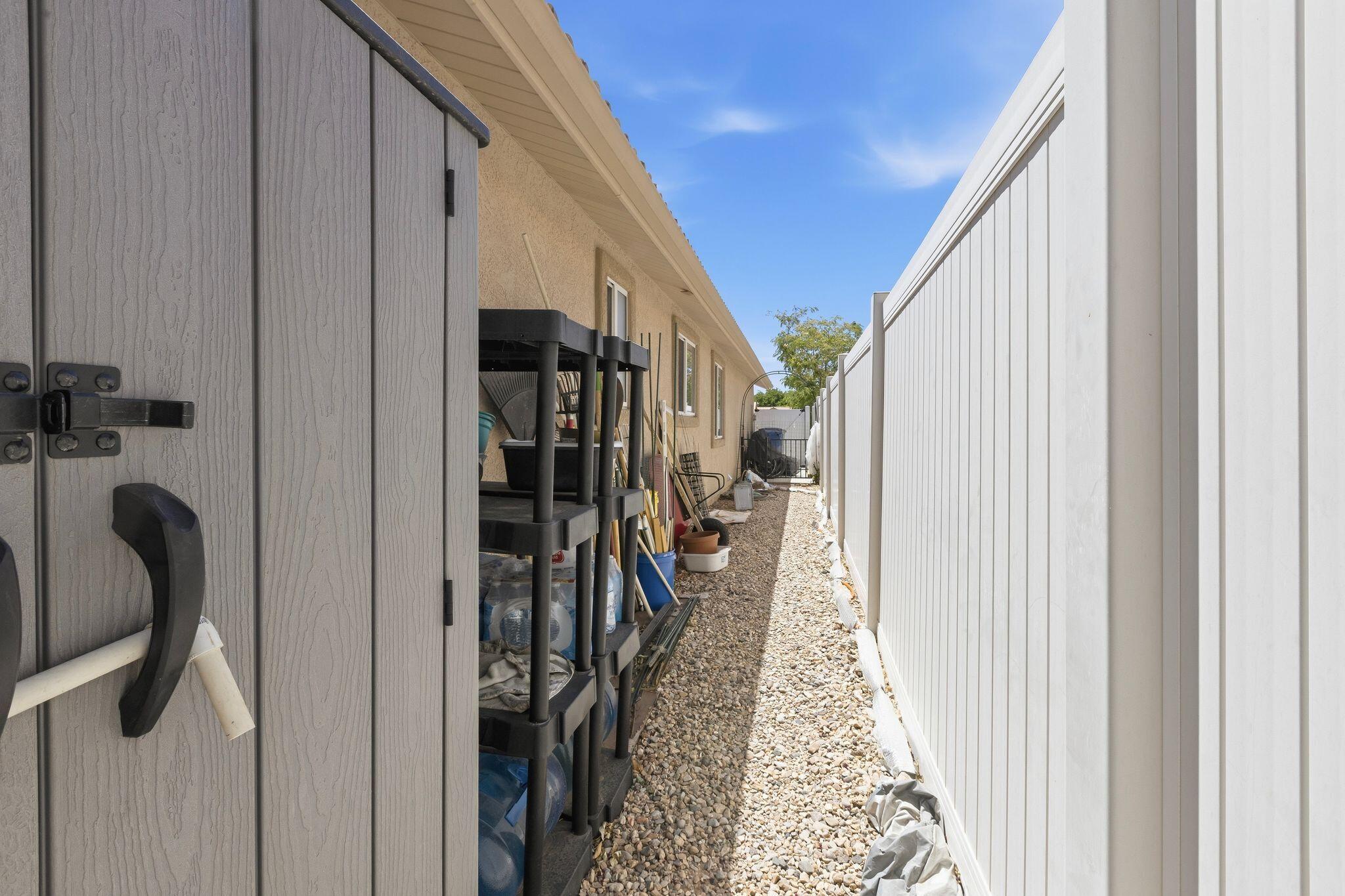 RIDGEPOINTE - Residential