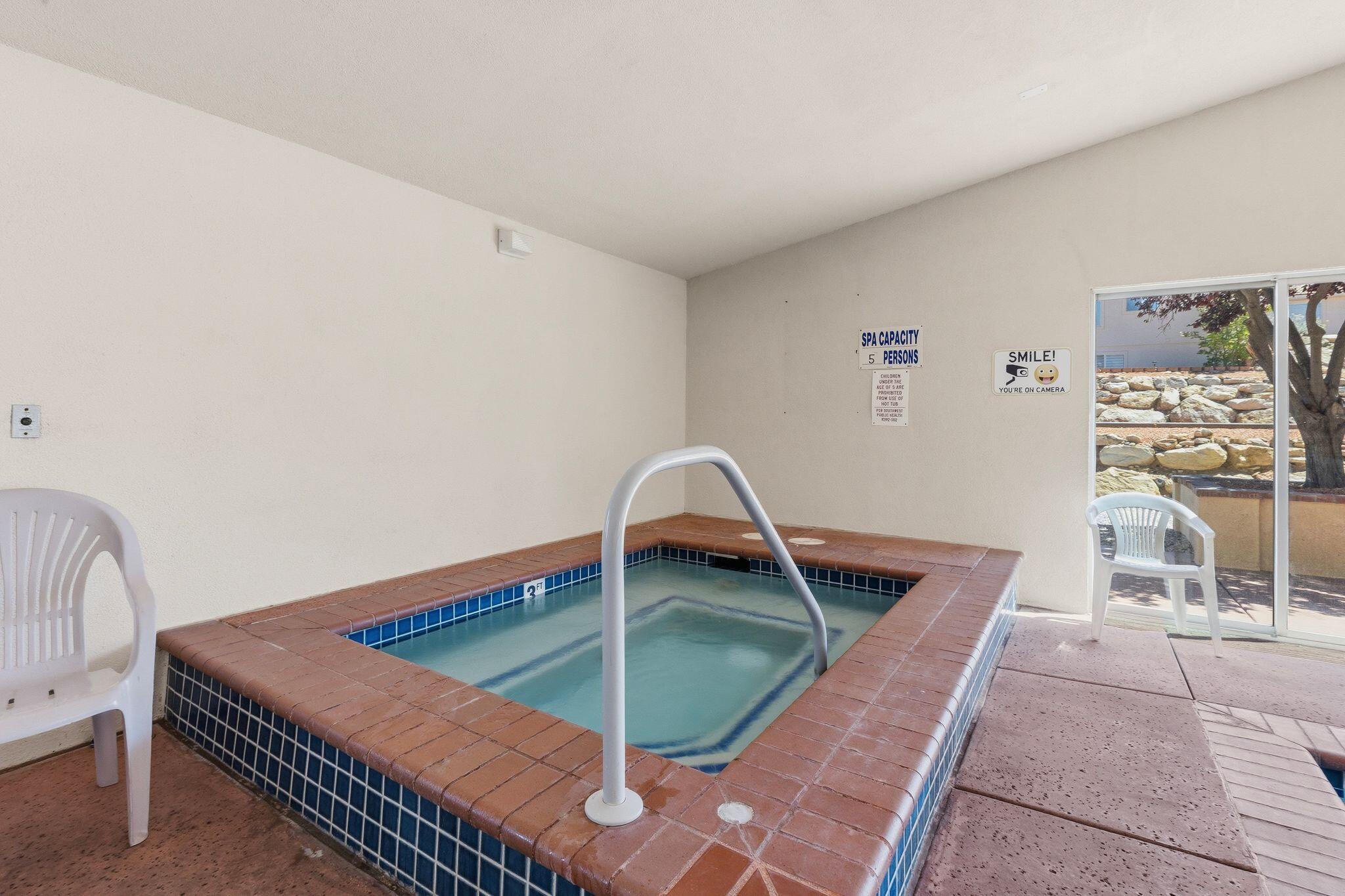 RIDGEPOINTE - Residential