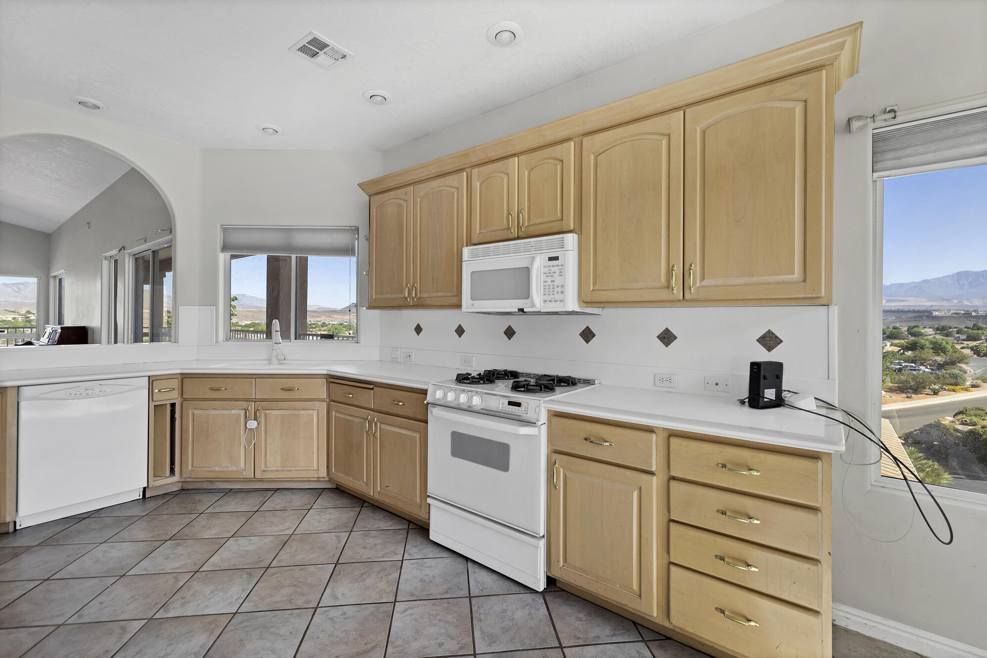 TAMARACK RIDGE ESTATES - Residential