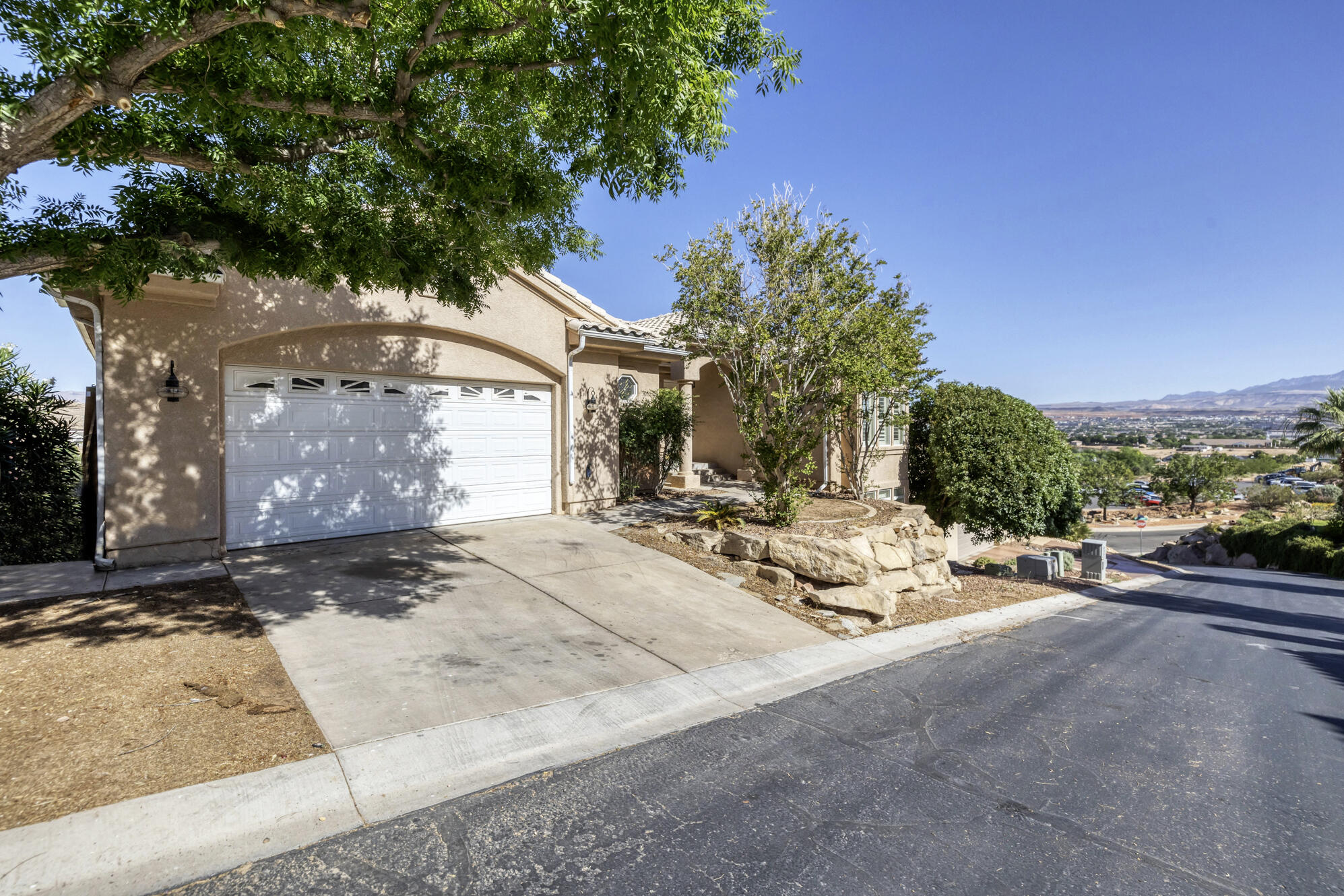 TAMARACK RIDGE ESTATES - Residential