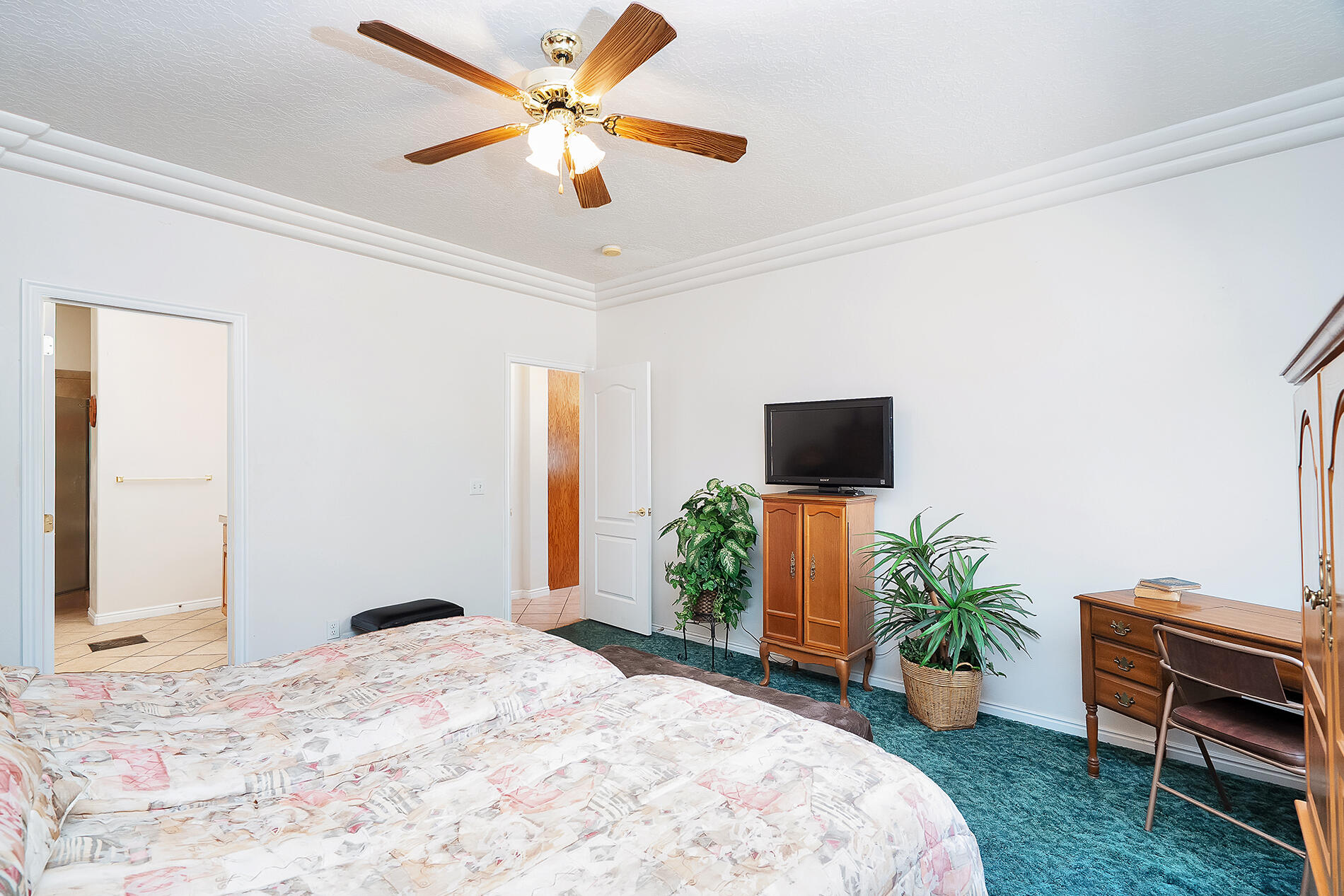 BLOOMINGTON COUNTRY CLUB - Residential
