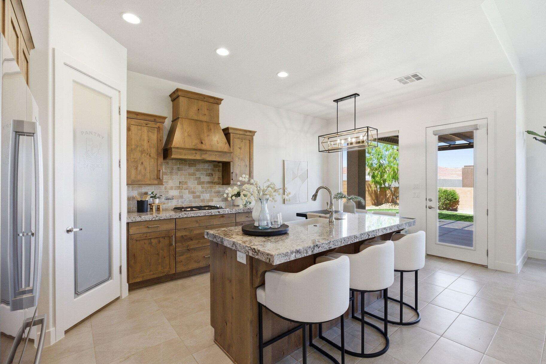 LEDGES OF SG WHITE ROCKS - Residential