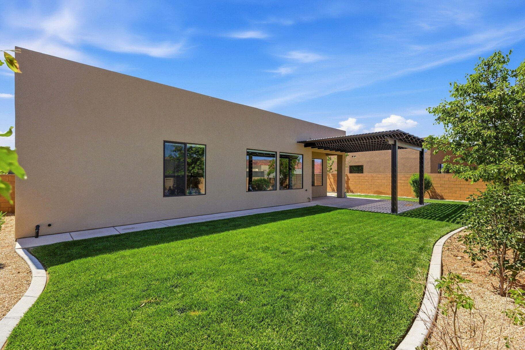 LEDGES OF SG WHITE ROCKS - Residential