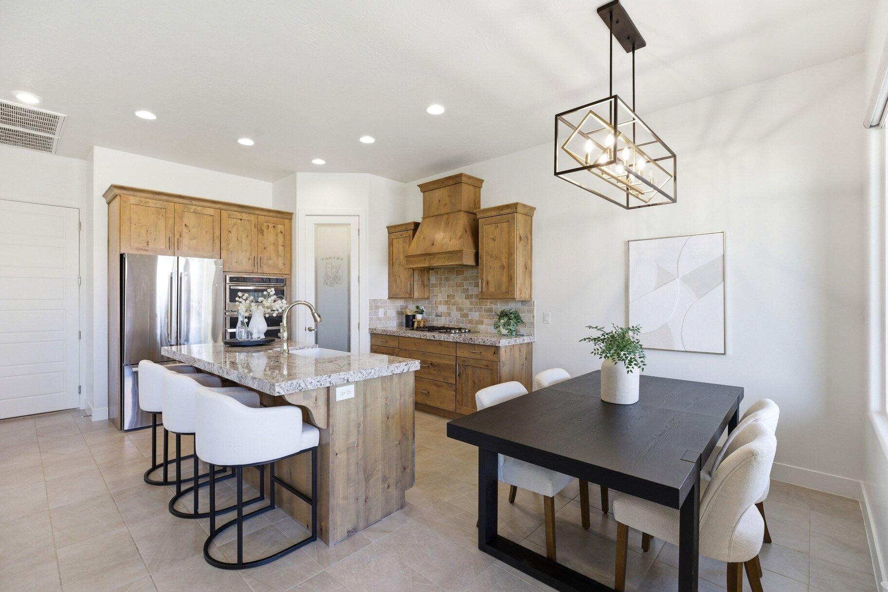 LEDGES OF SG WHITE ROCKS - Residential