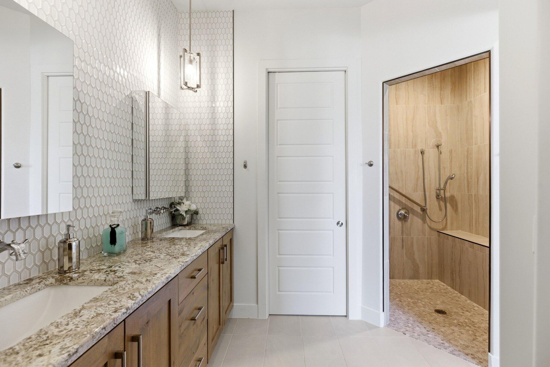 LEDGES OF SG WHITE ROCKS - Residential