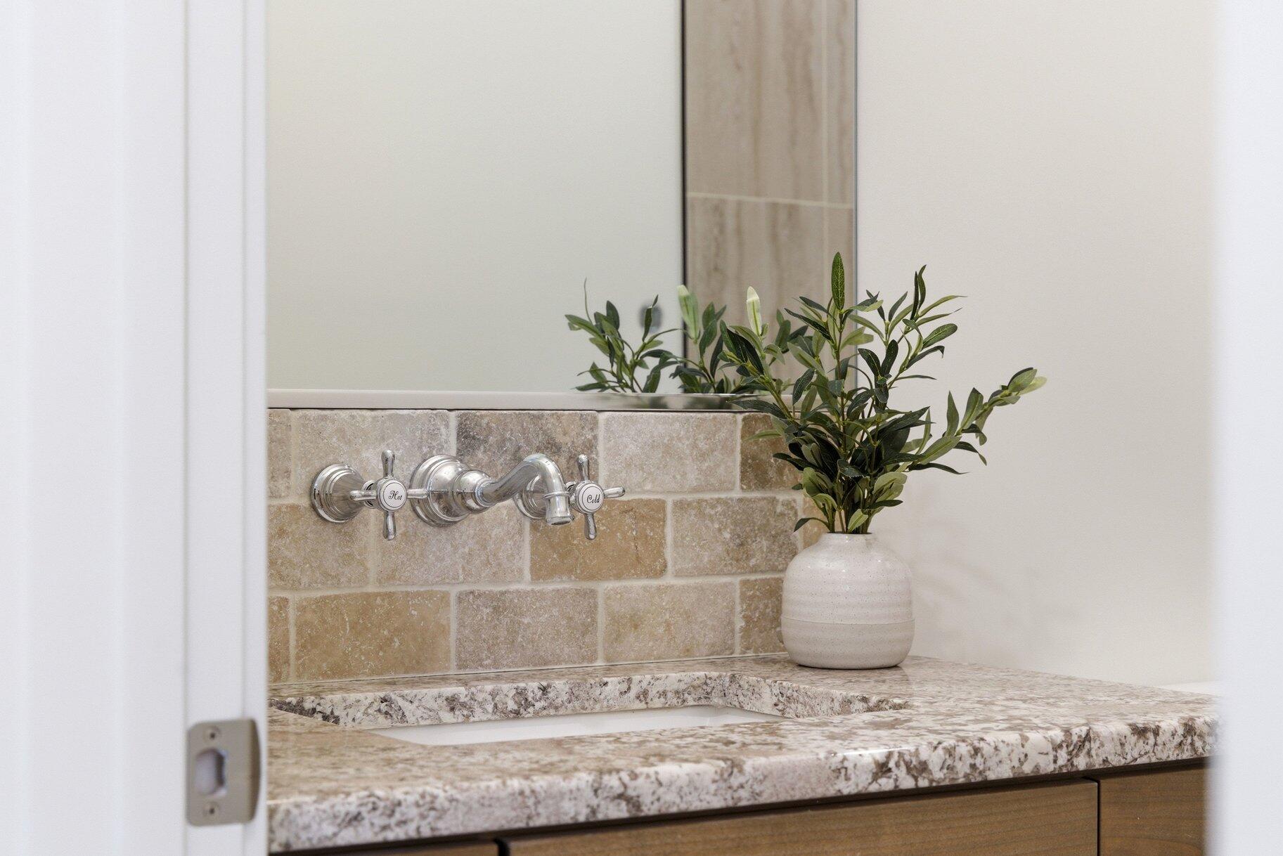 LEDGES OF SG WHITE ROCKS - Residential