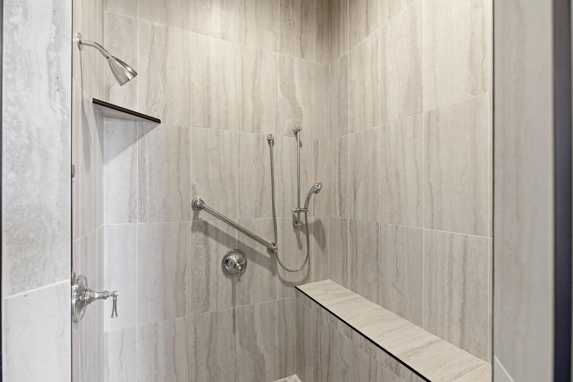 LEDGES OF SG WHITE ROCKS - Residential