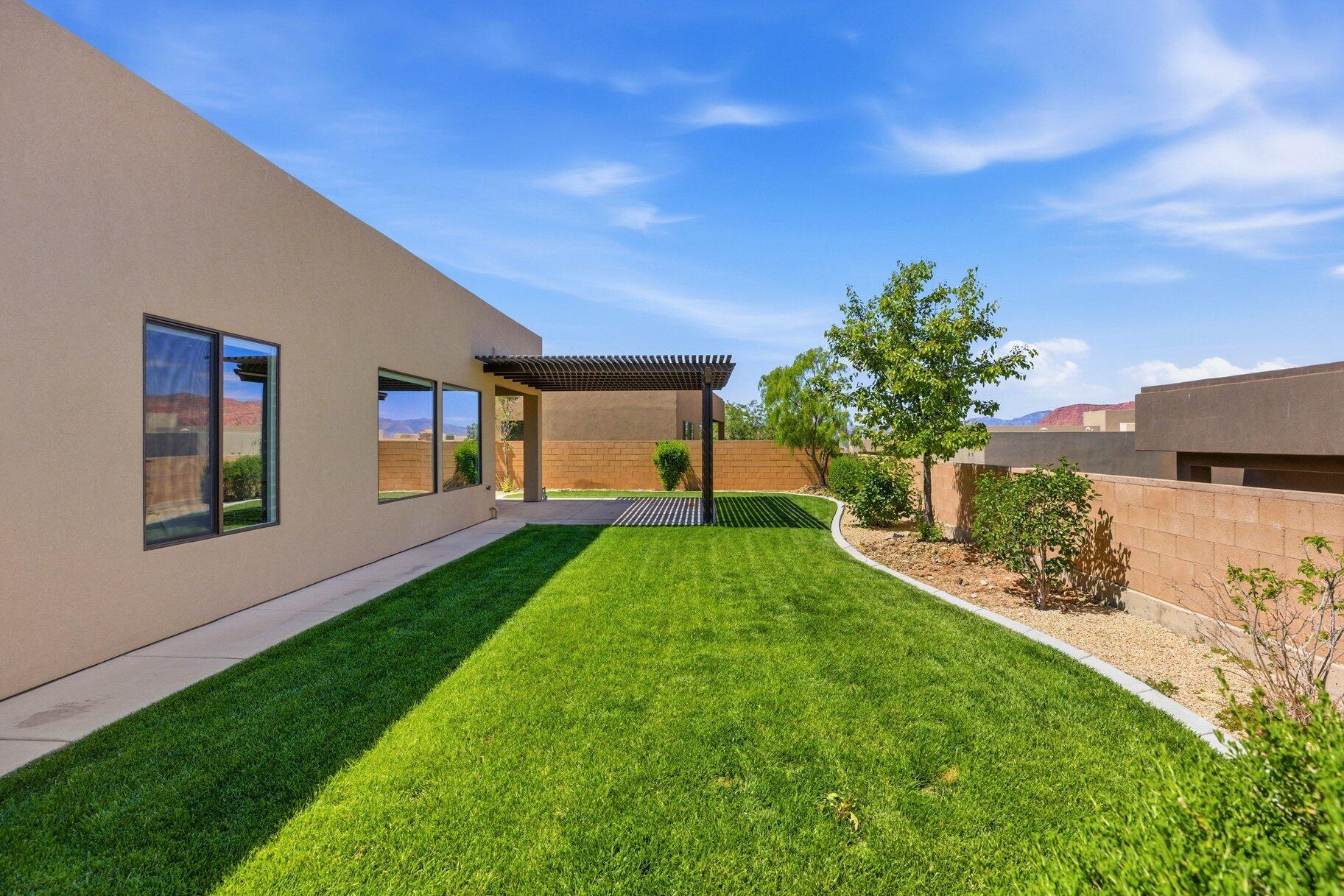 LEDGES OF SG WHITE ROCKS - Residential