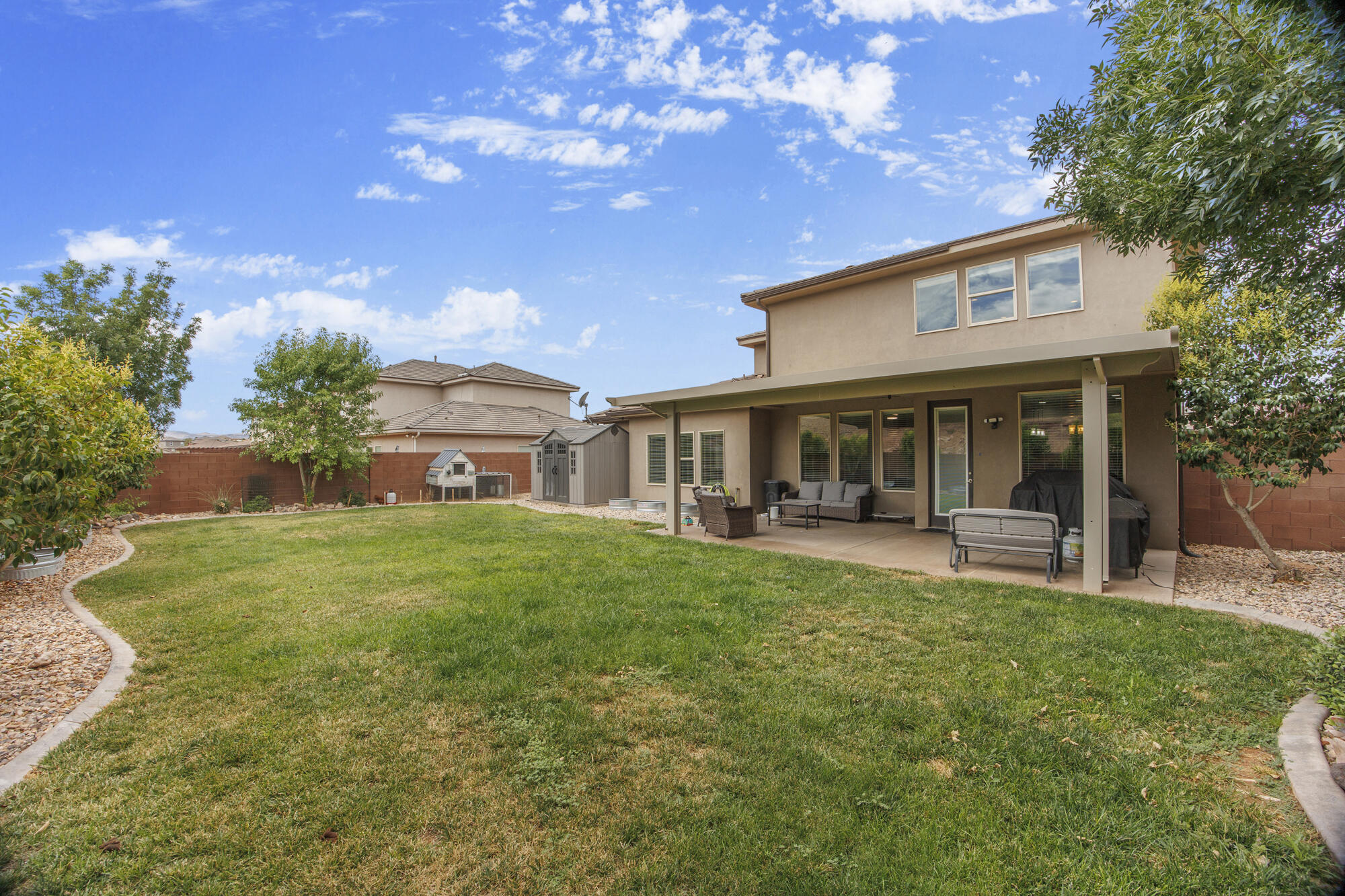 DESERT CREST - Residential