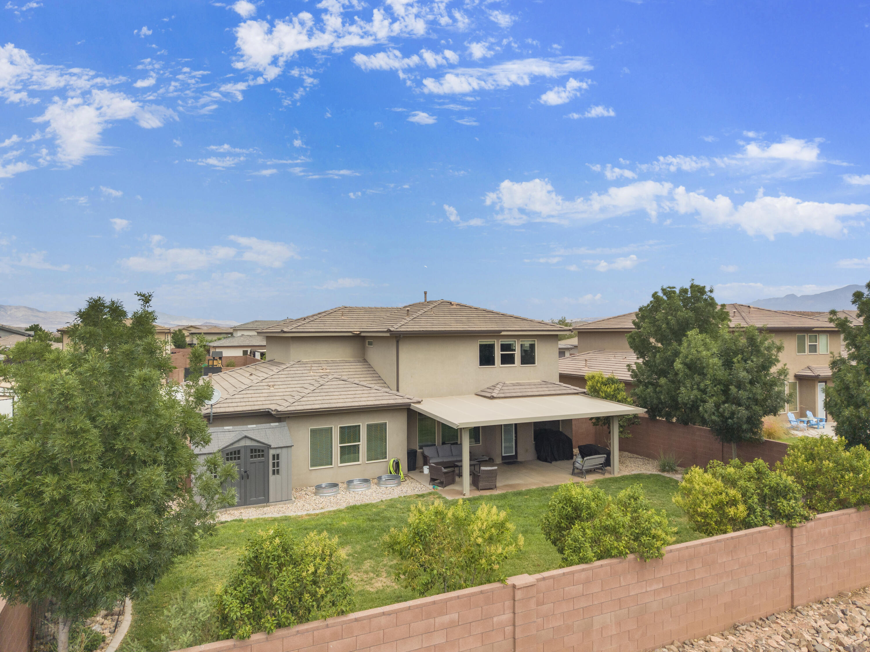 DESERT CREST - Residential