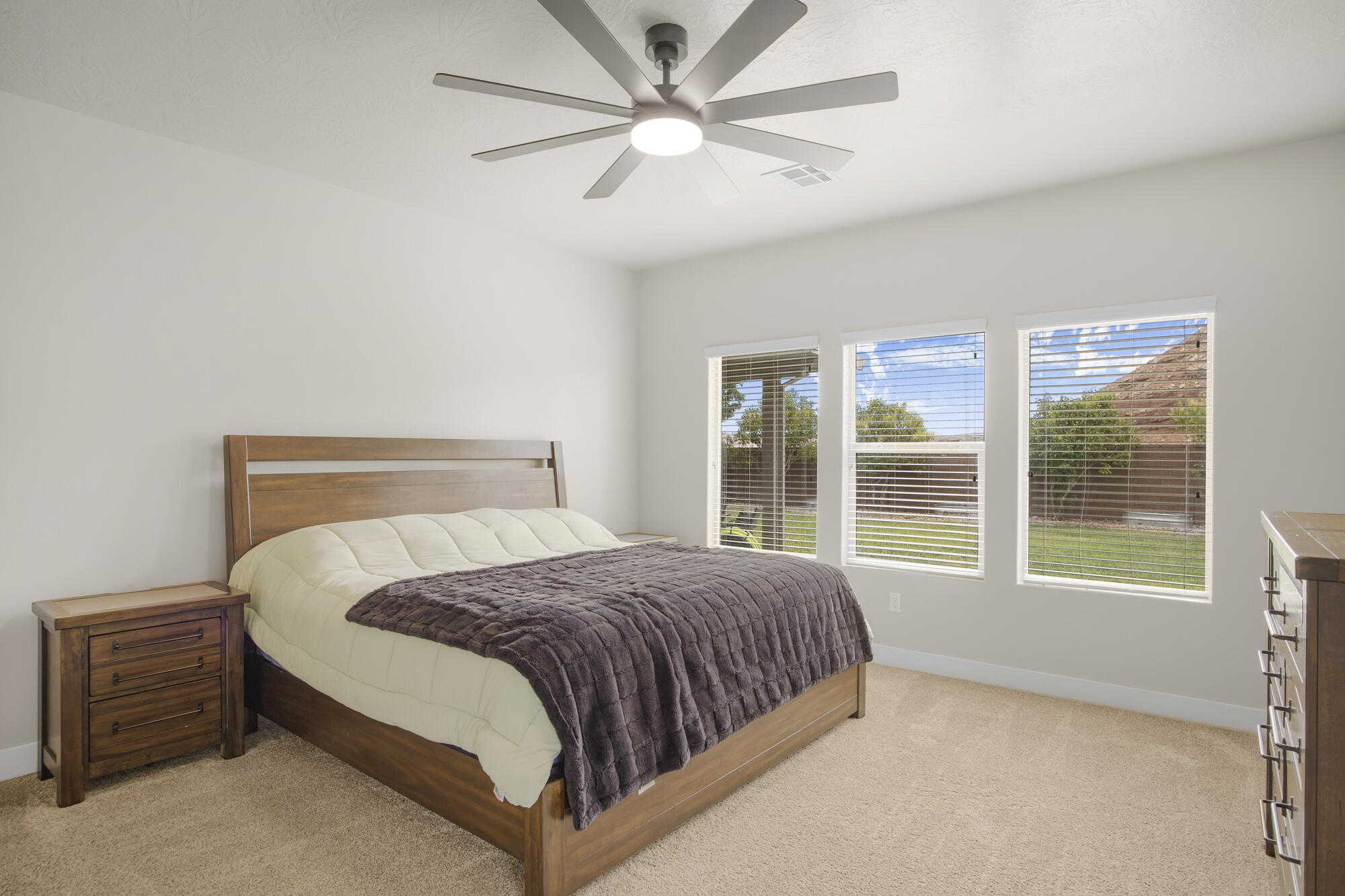 DESERT CREST - Residential