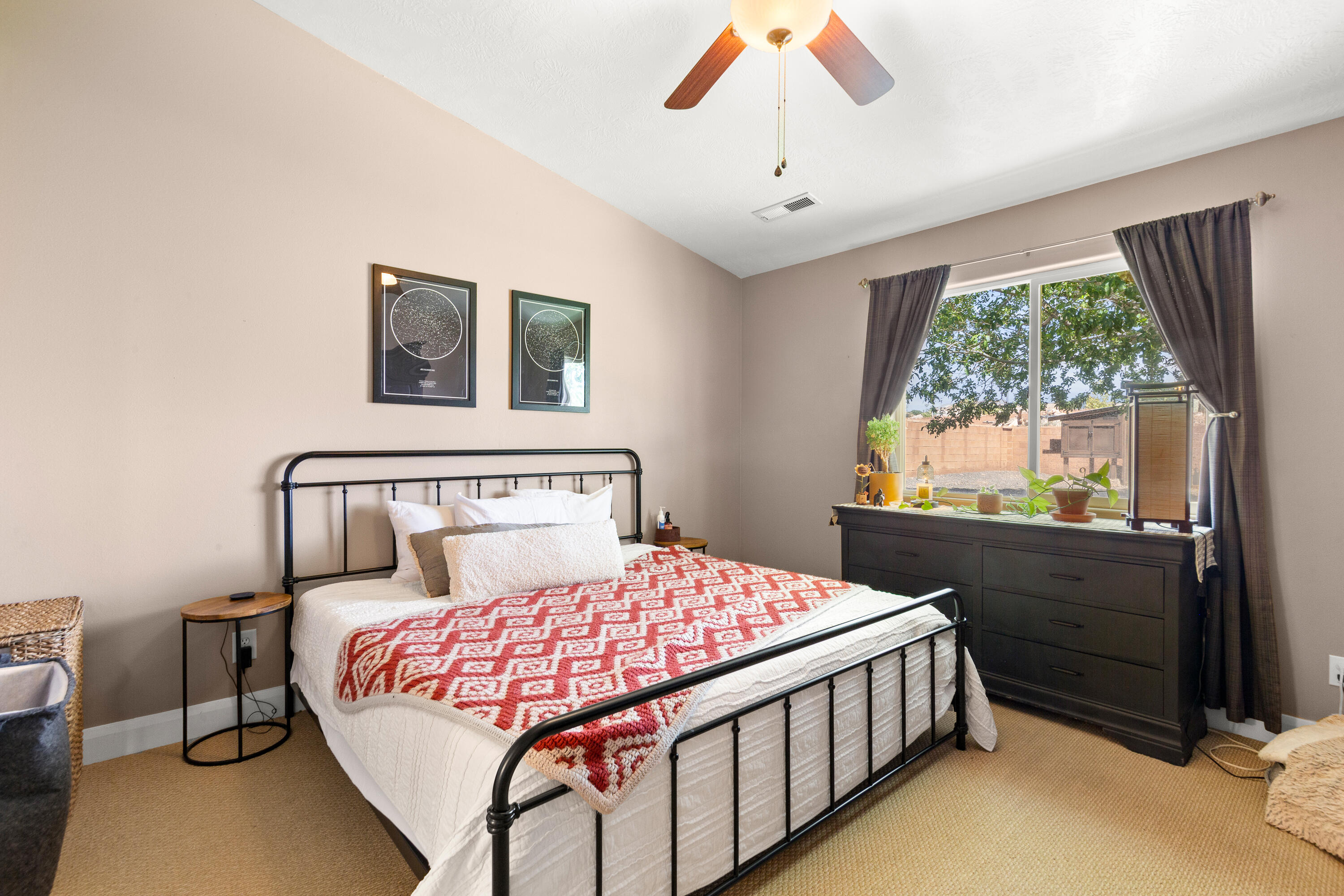 BRADSHAW & HALL - Residential