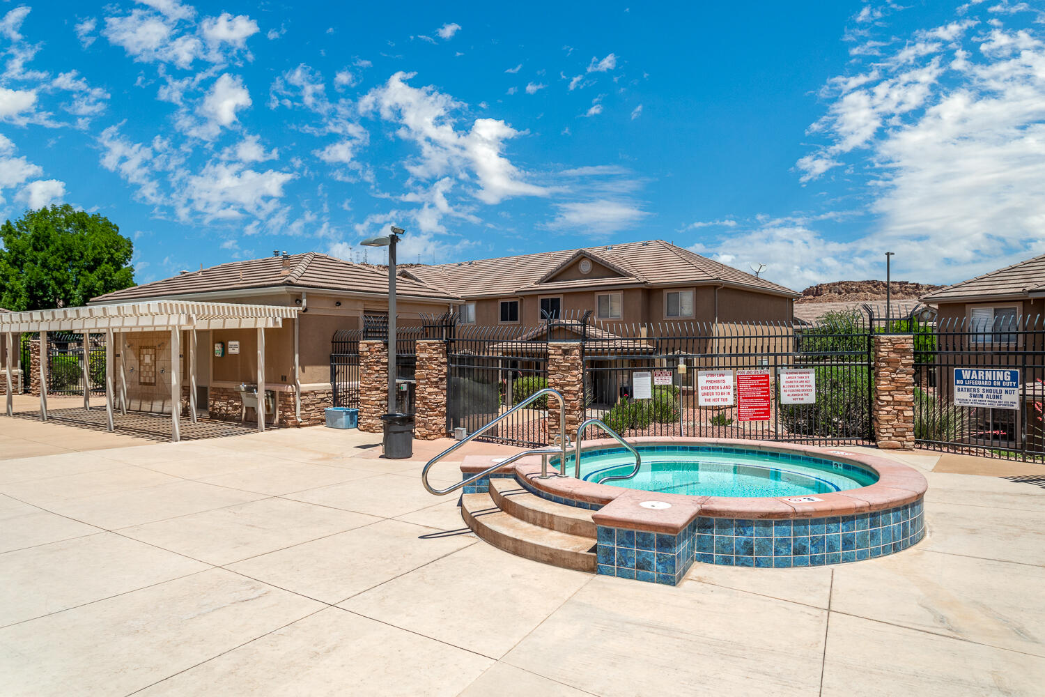 HIDDEN VALLEY TOWN HOMES - Residential
