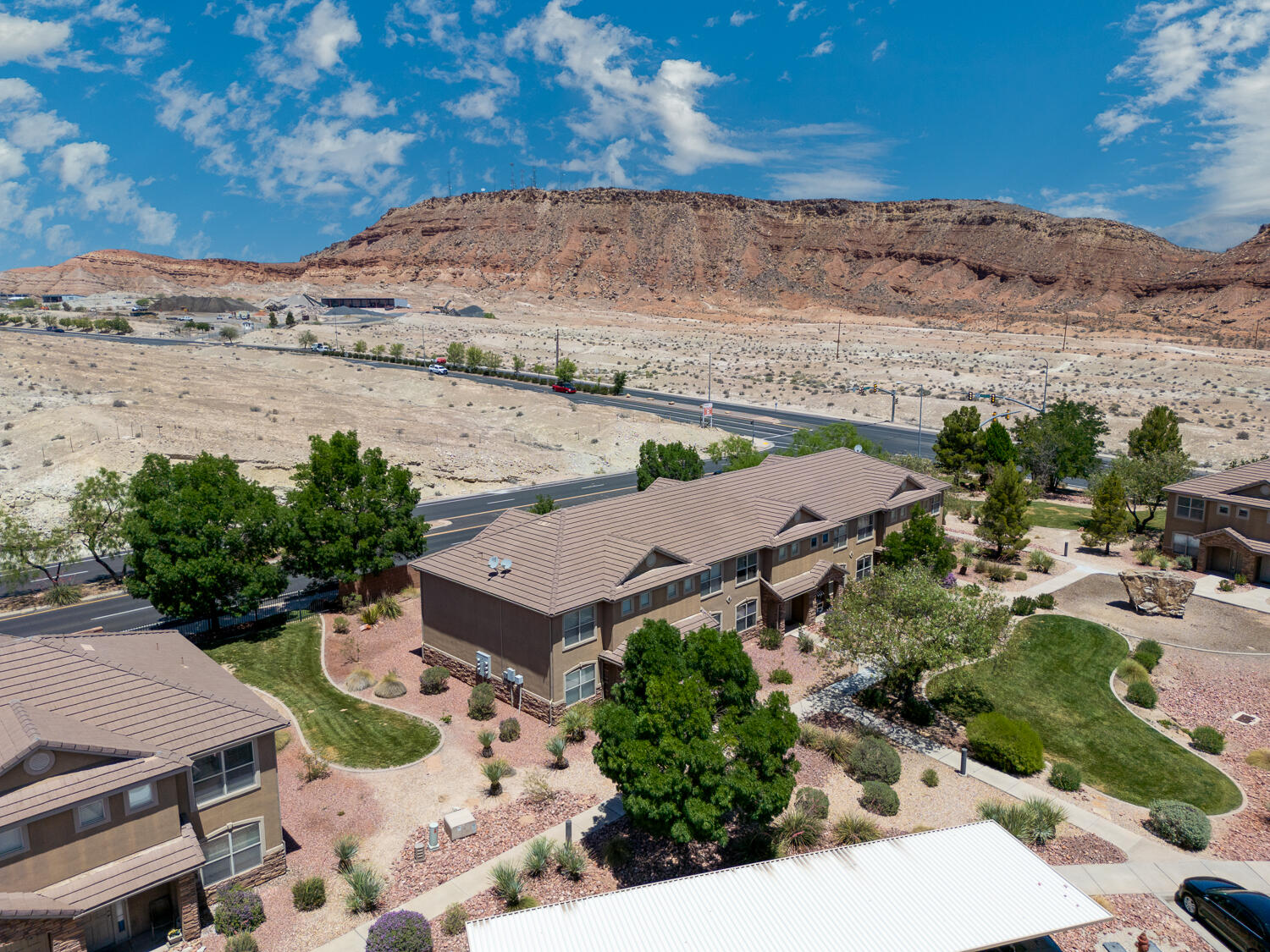 HIDDEN VALLEY TOWN HOMES - Residential