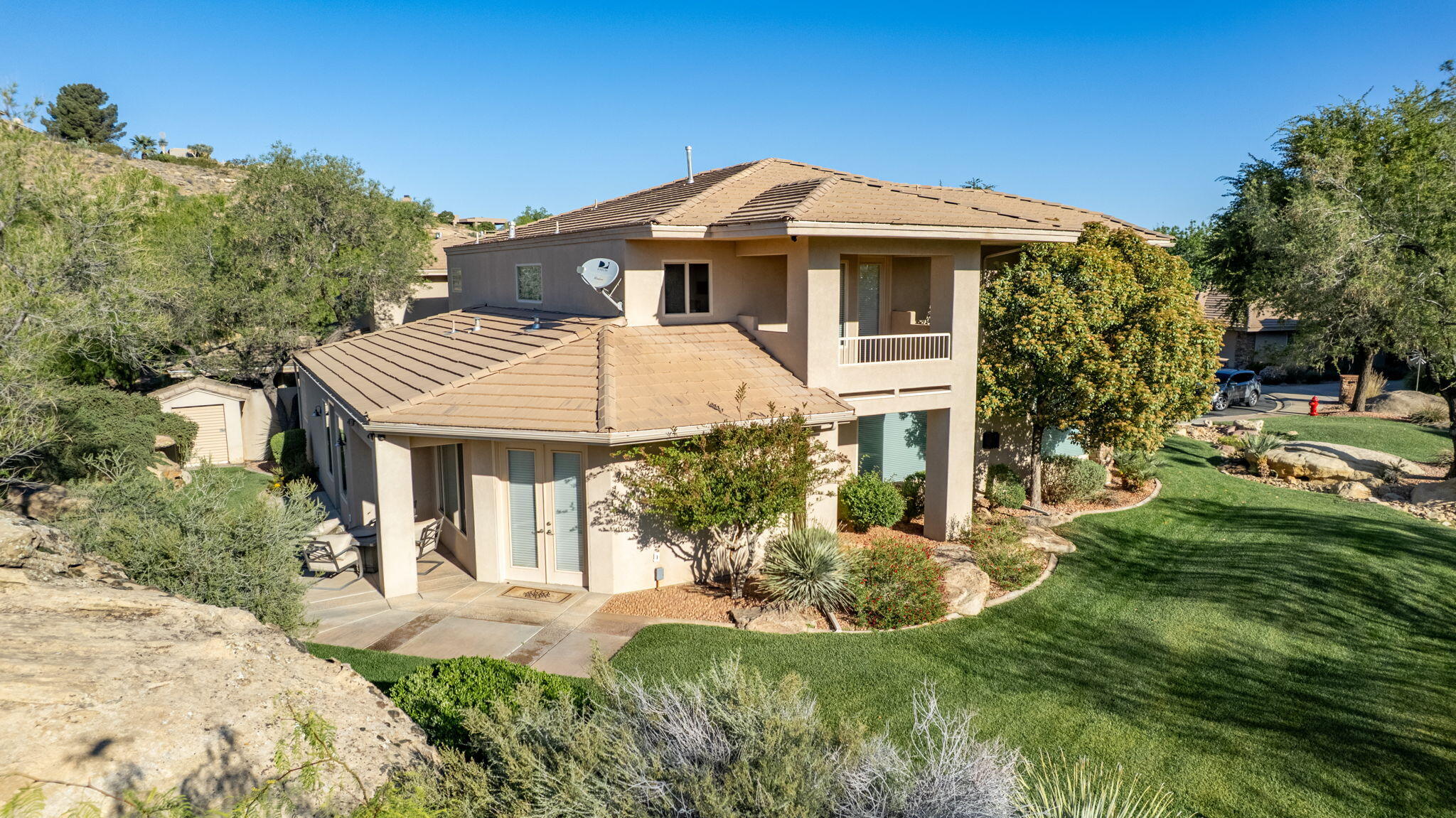 STONE CLIFF TOWNHOMES - Residential