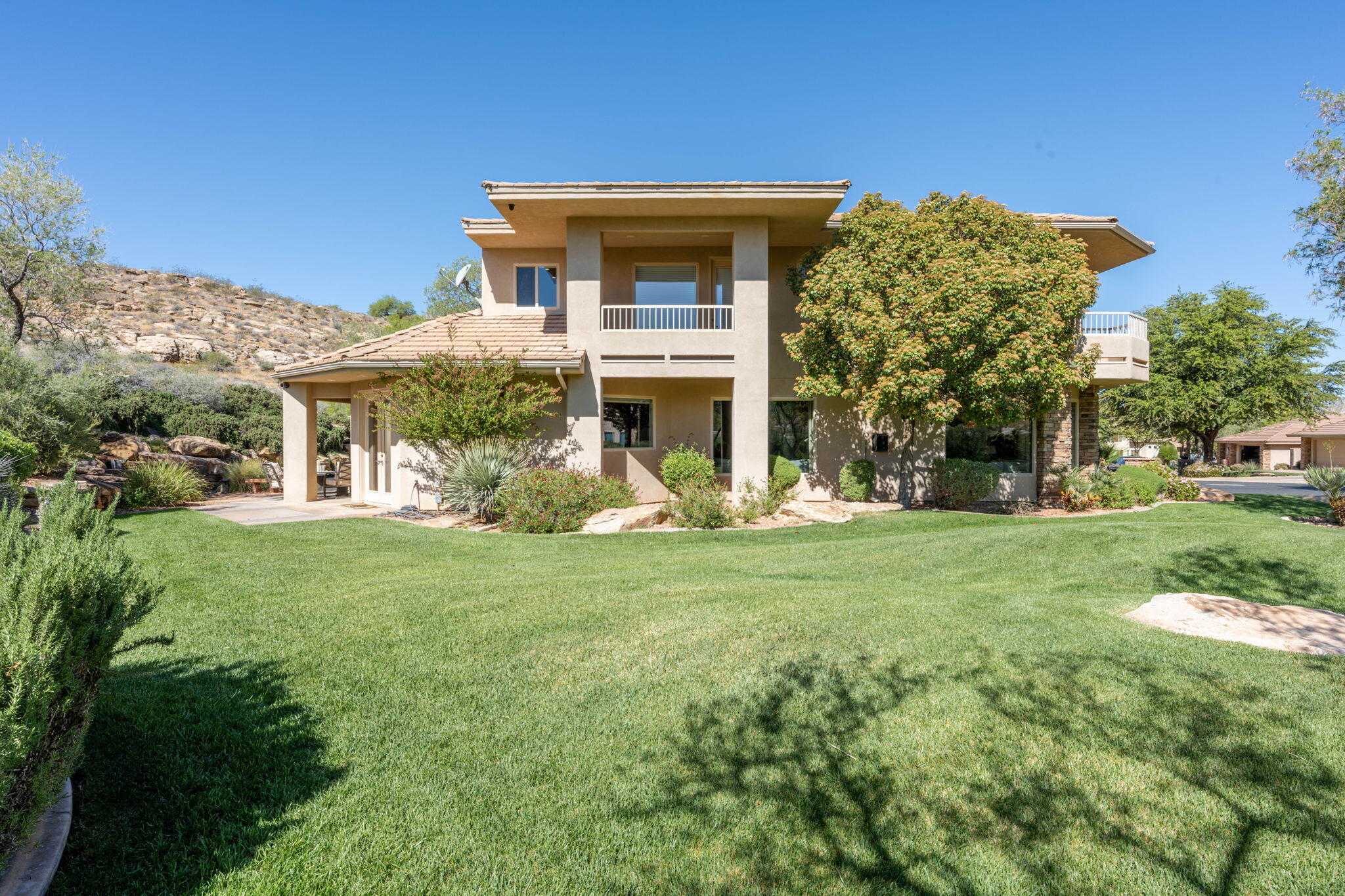 STONE CLIFF TOWNHOMES - Residential