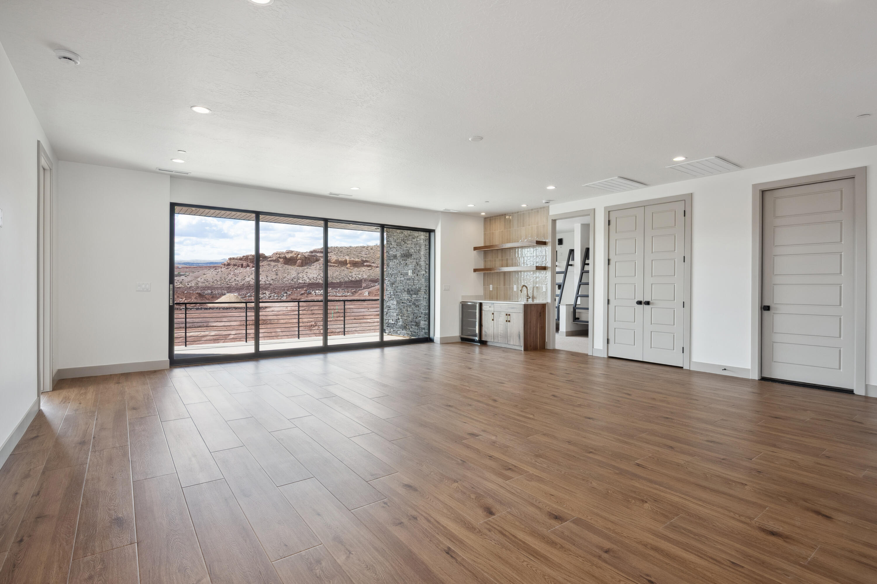 ISLAND AT CORAL CANYON - Residential