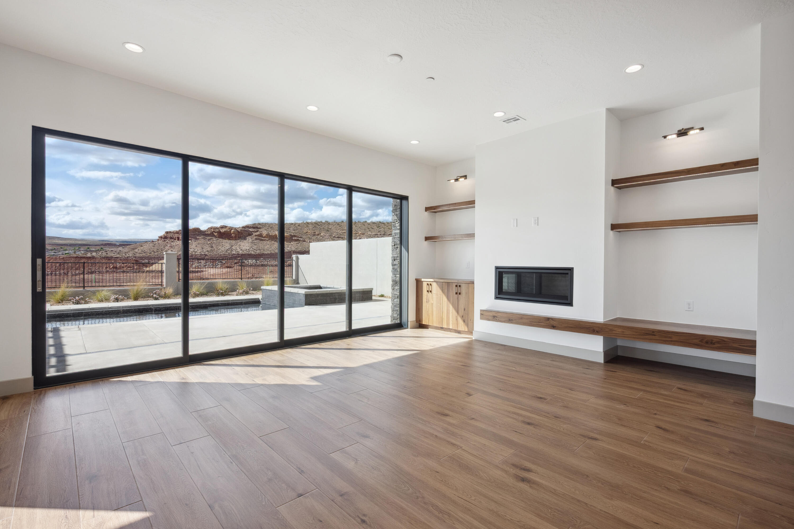 ISLAND AT CORAL CANYON - Residential