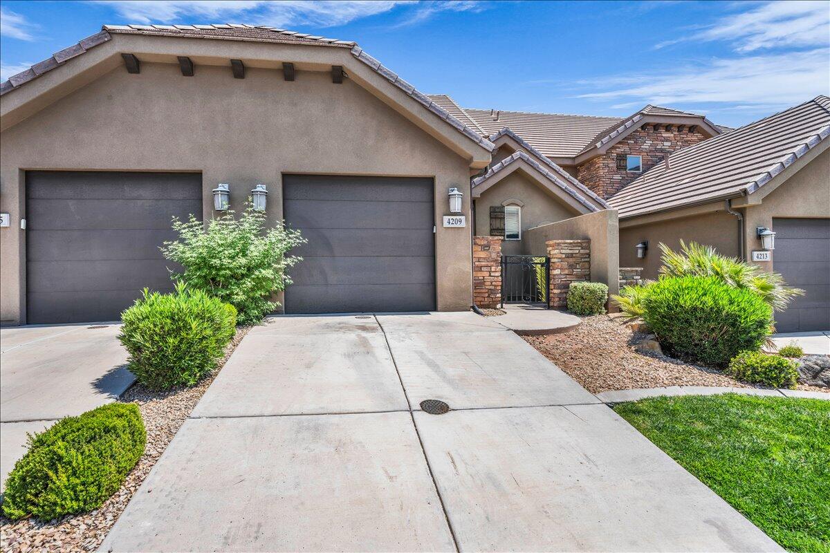 CORAL RIDGE TOWNHOMES - Residential