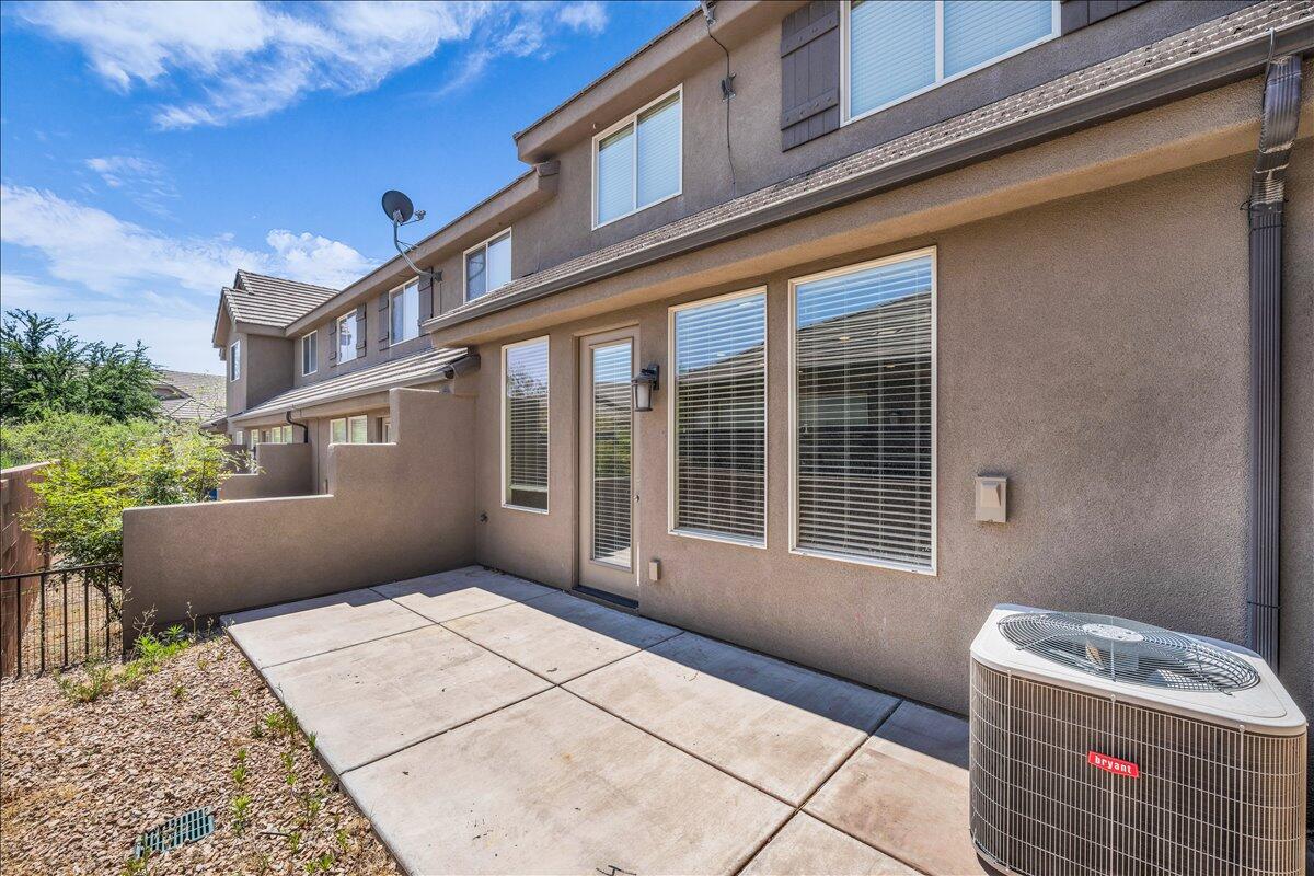 CORAL RIDGE TOWNHOMES - Residential