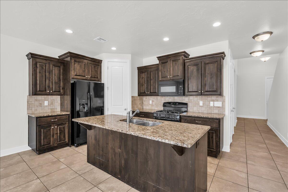 CORAL RIDGE TOWNHOMES - Residential