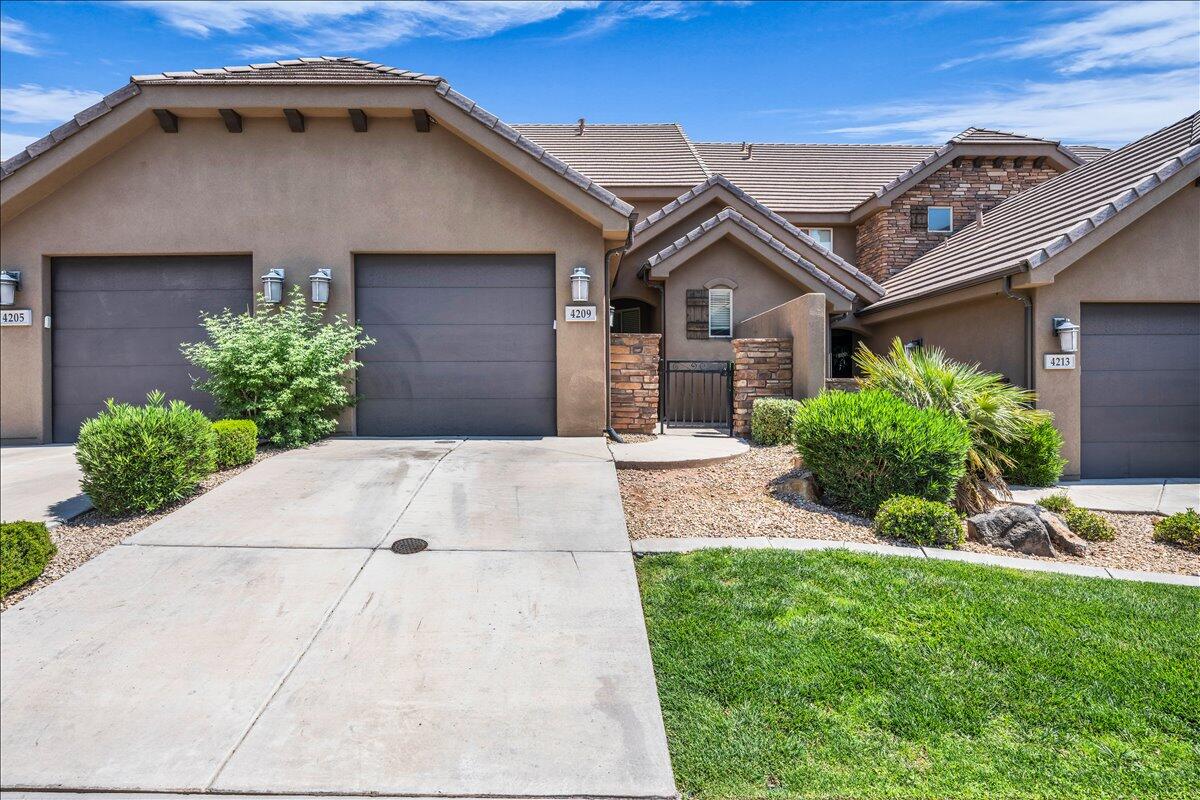 CORAL RIDGE TOWNHOMES - Residential