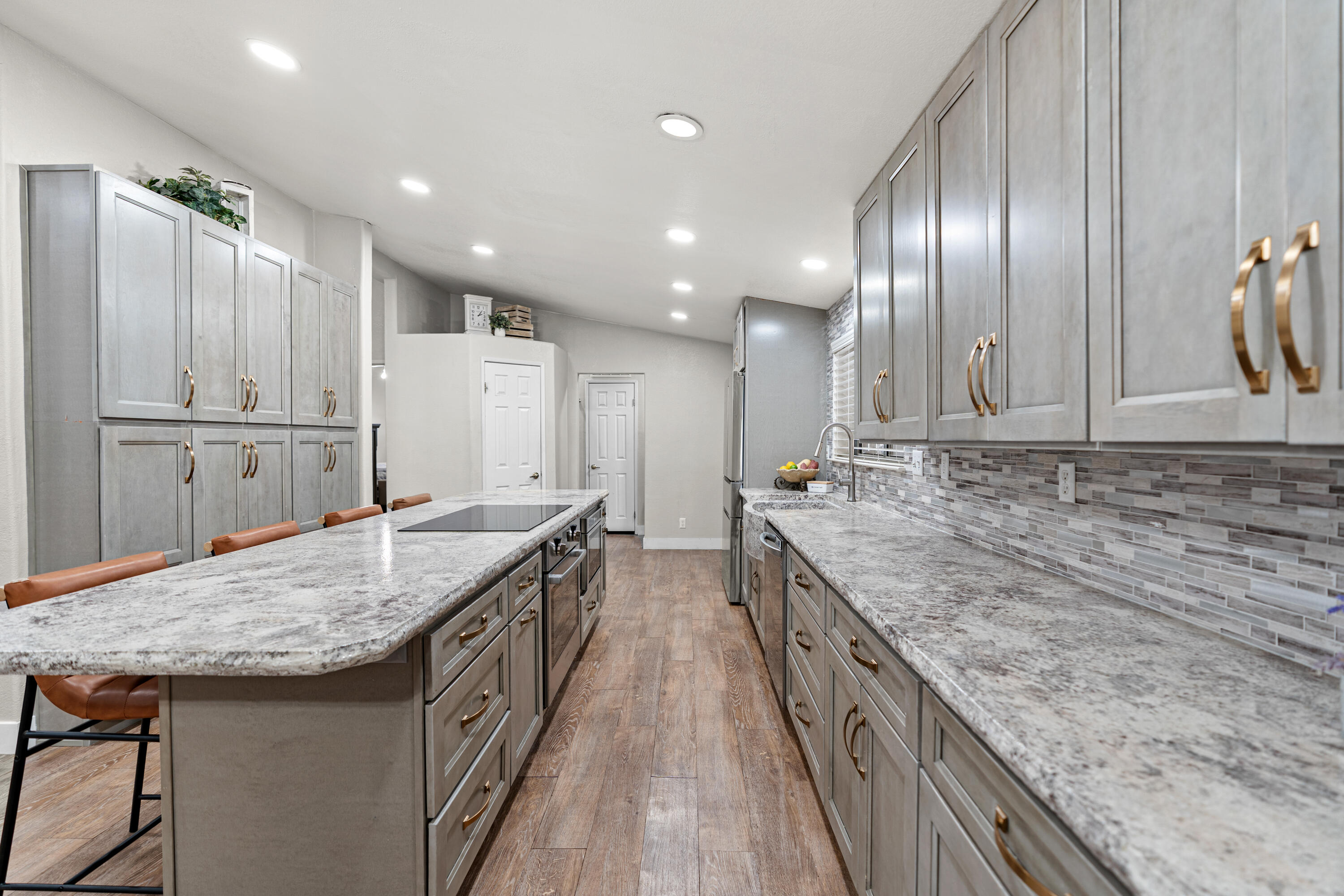 LAVA BLUFF MOBILE HOME PARK - Residential