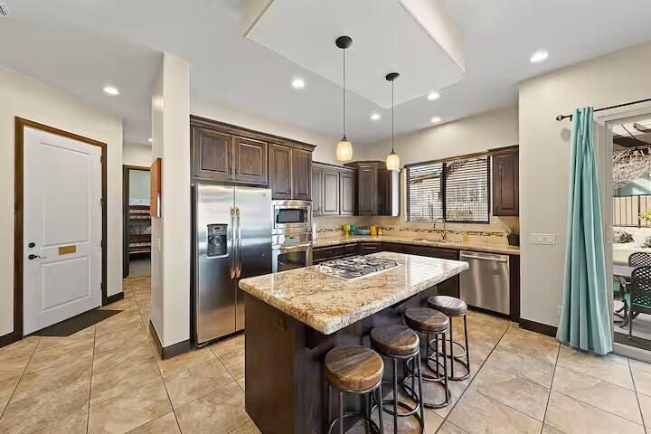 CORAL RIDGE TOWNHOMES - Residential