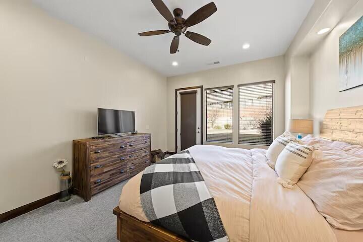 CORAL RIDGE TOWNHOMES - Residential