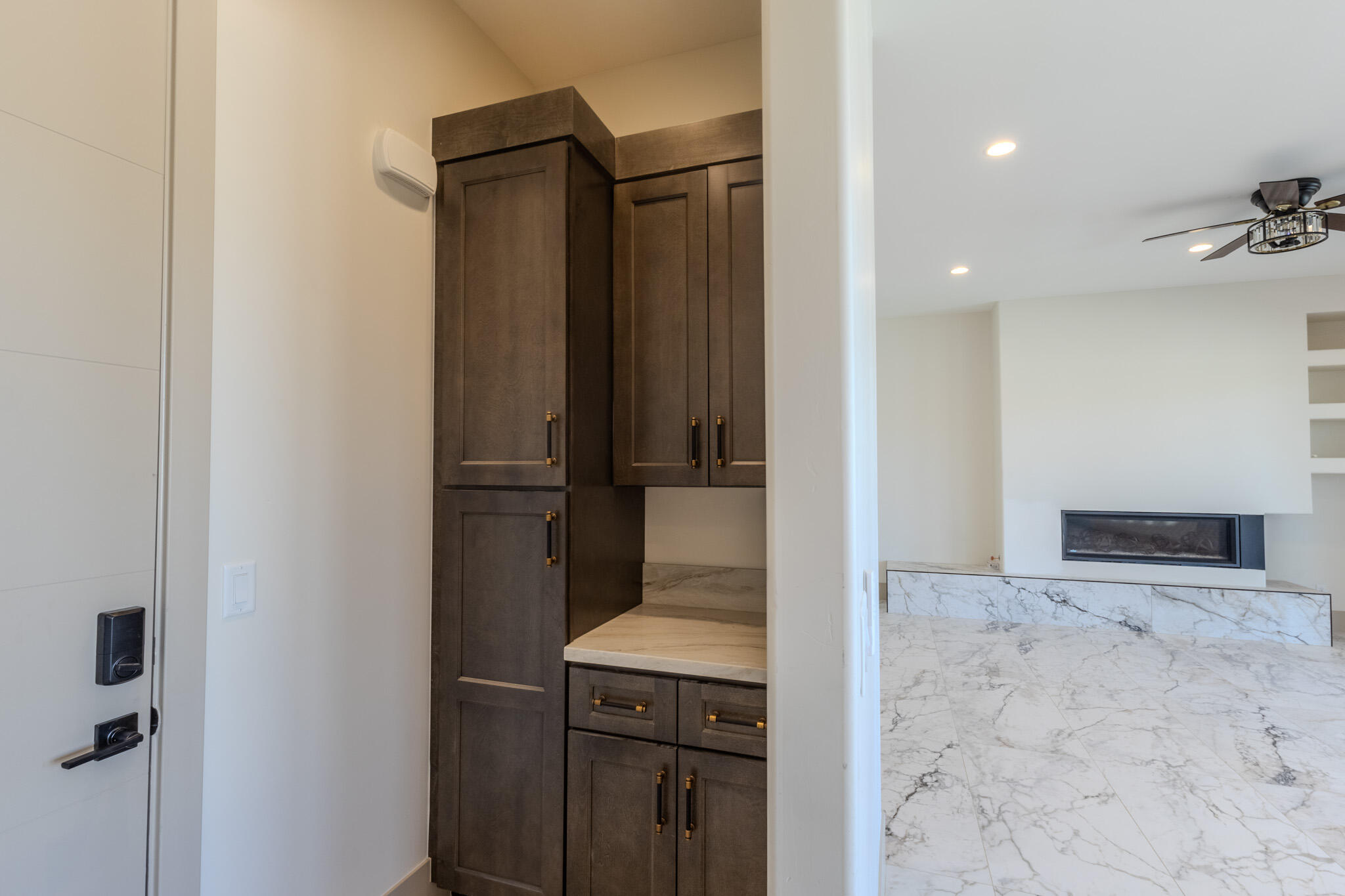 MOUNTAIN VIEW ESTATES - Residential