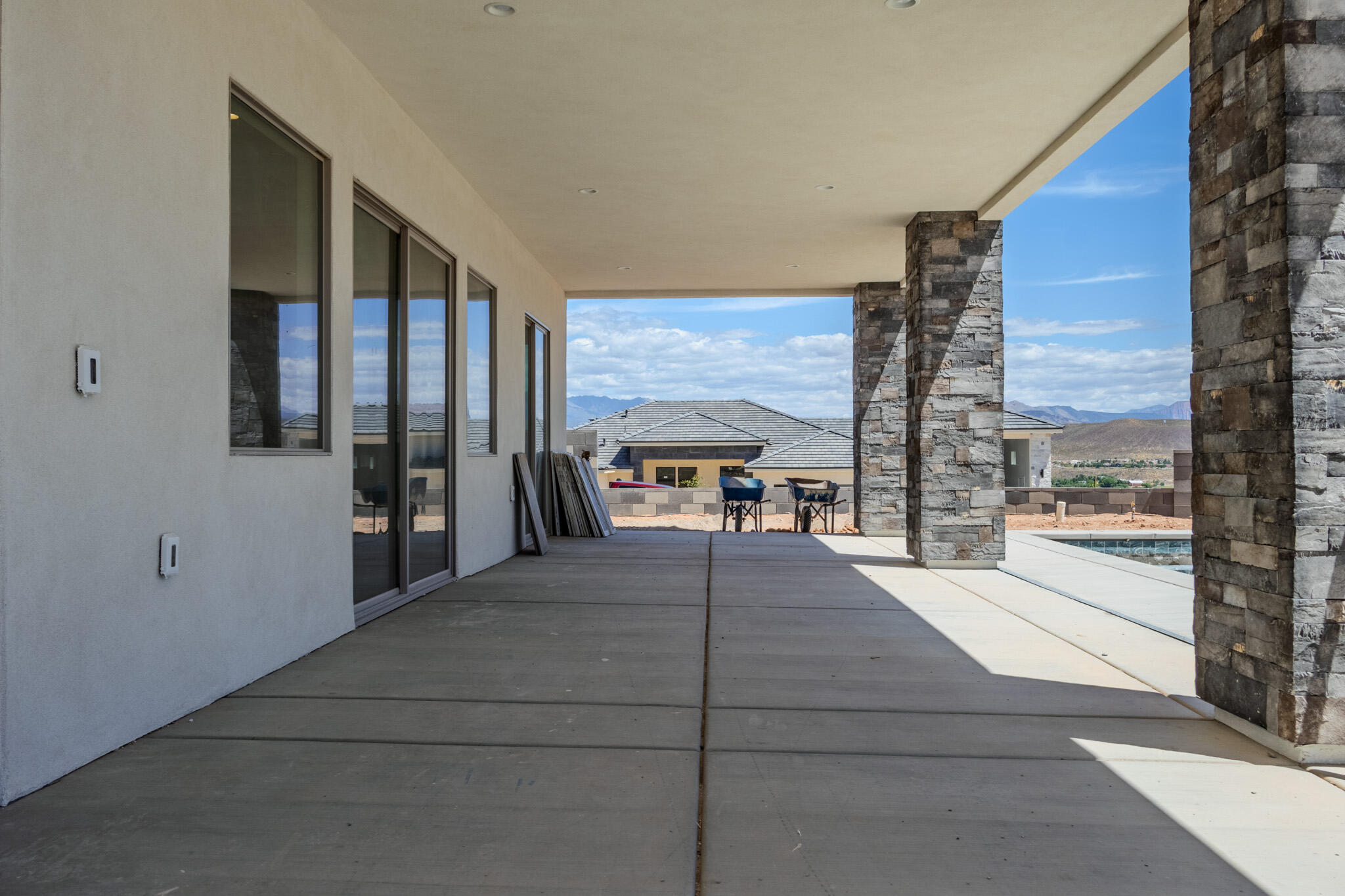 MOUNTAIN VIEW ESTATES - Residential