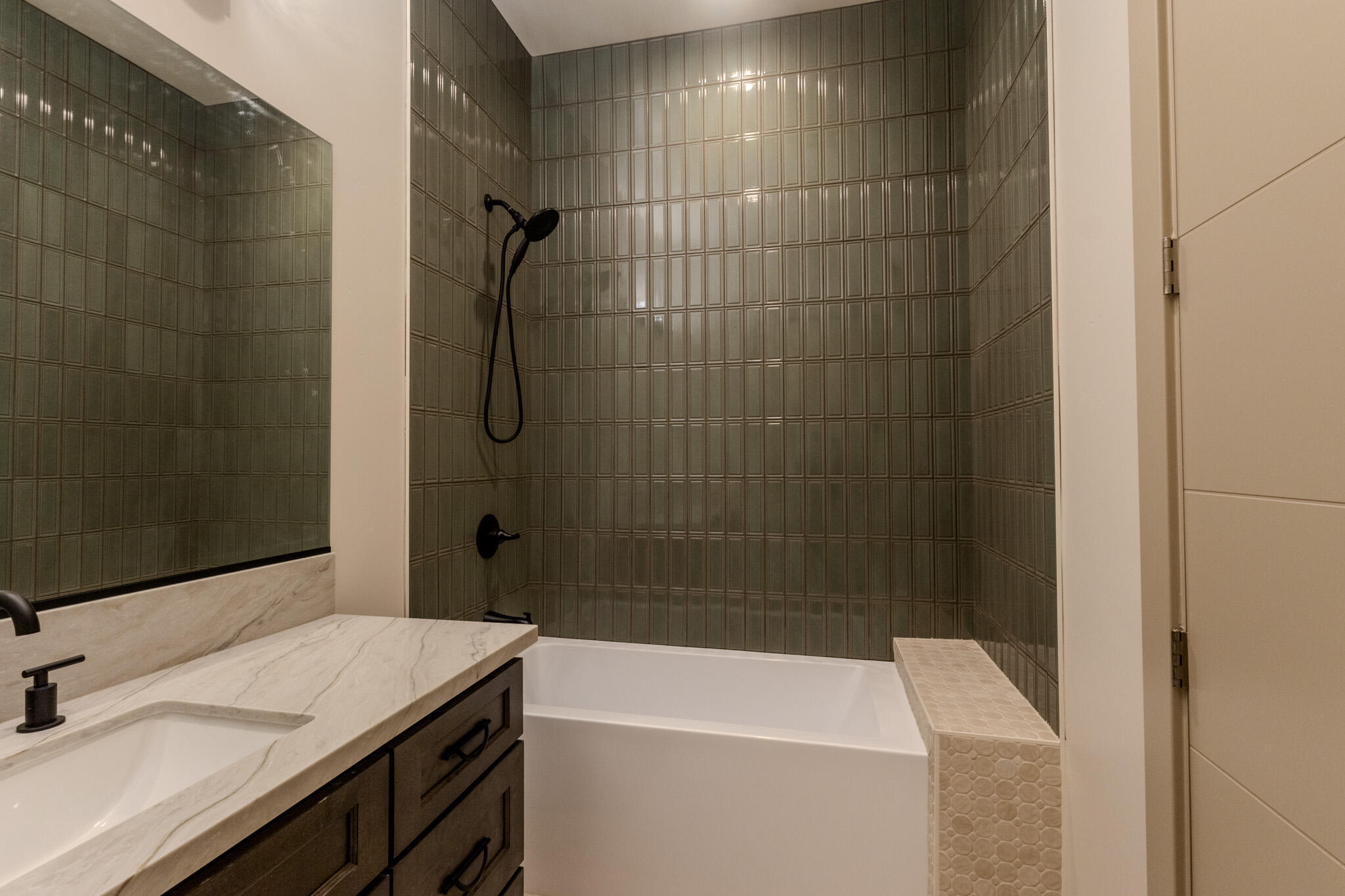 MOUNTAIN VIEW ESTATES - Residential