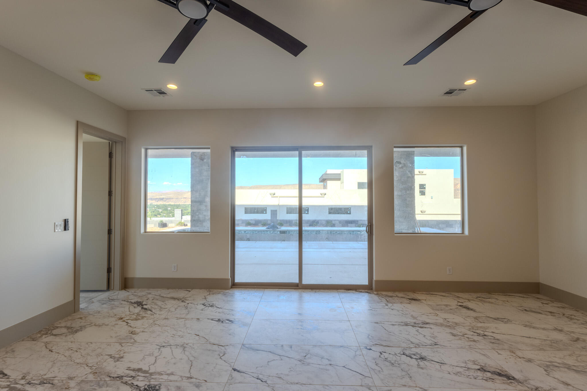 MOUNTAIN VIEW ESTATES - Residential
