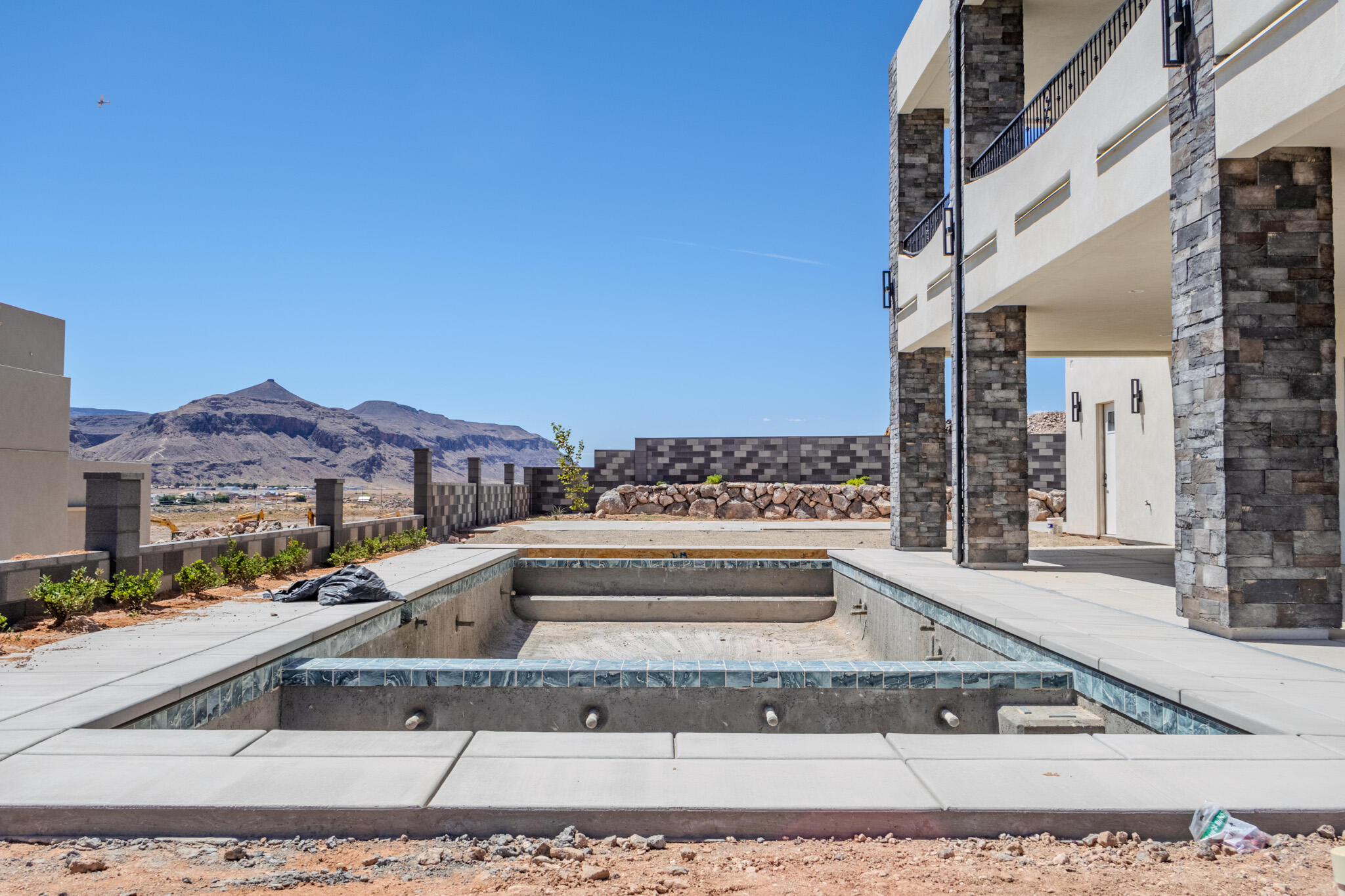 MOUNTAIN VIEW ESTATES - Residential