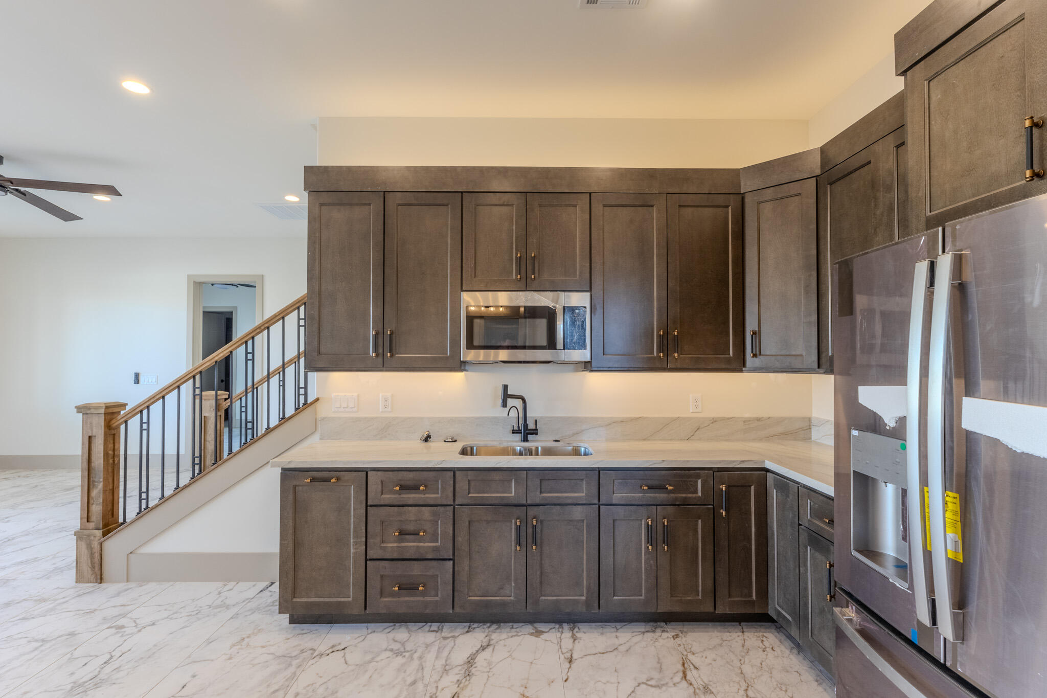 MOUNTAIN VIEW ESTATES - Residential