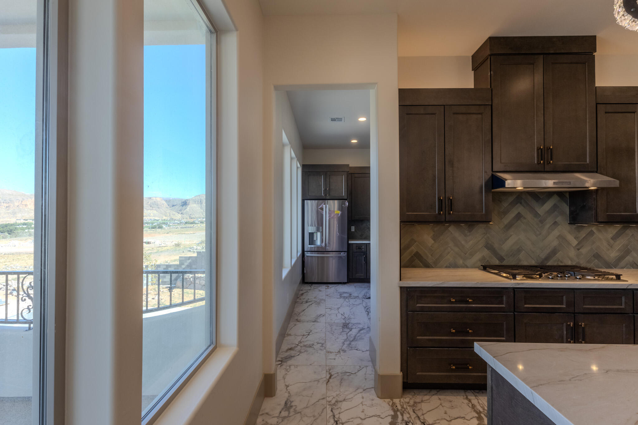 MOUNTAIN VIEW ESTATES - Residential