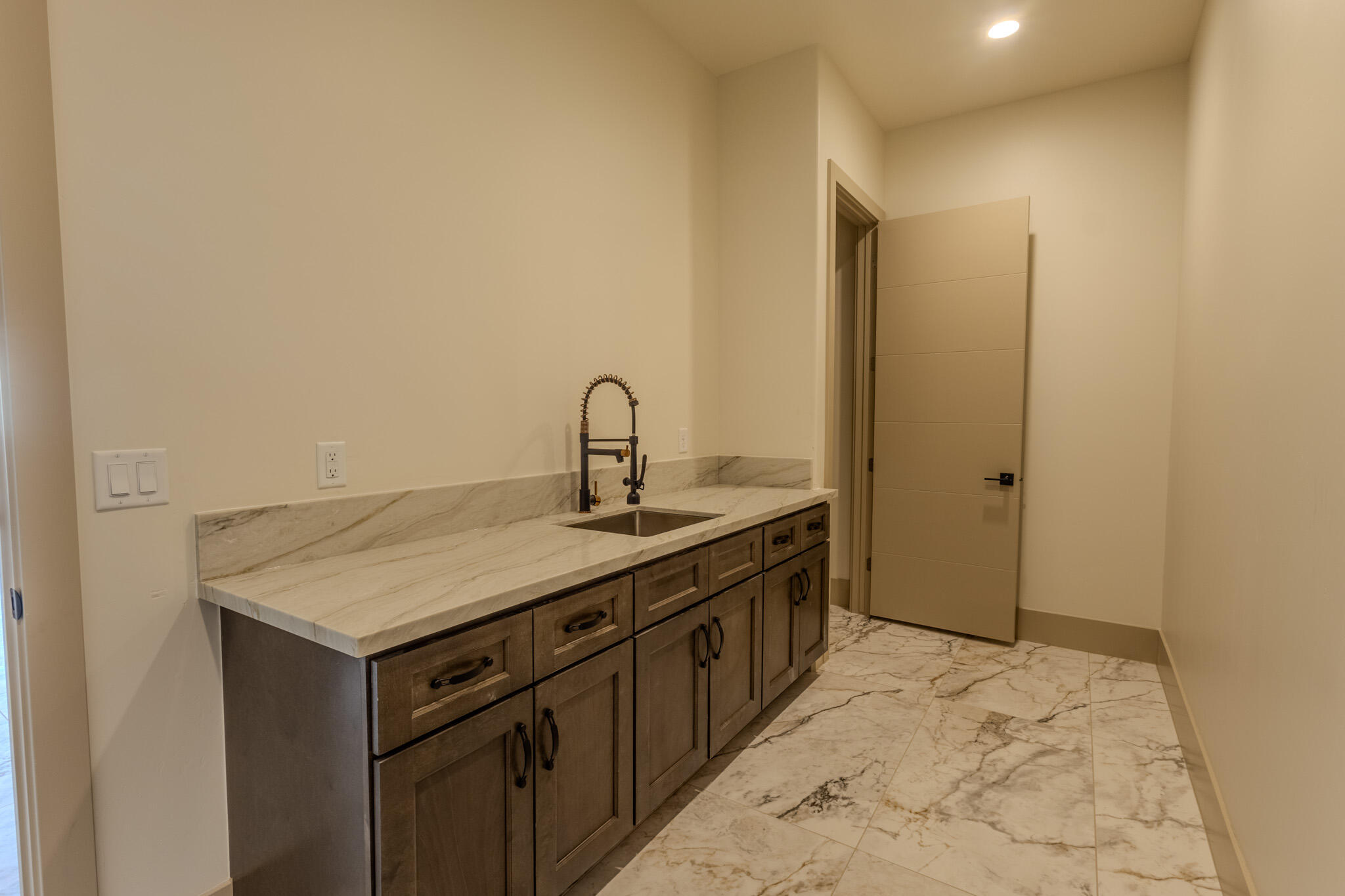MOUNTAIN VIEW ESTATES - Residential