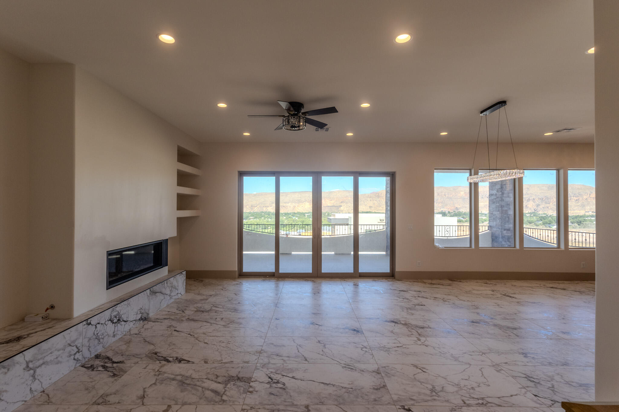 MOUNTAIN VIEW ESTATES - Residential