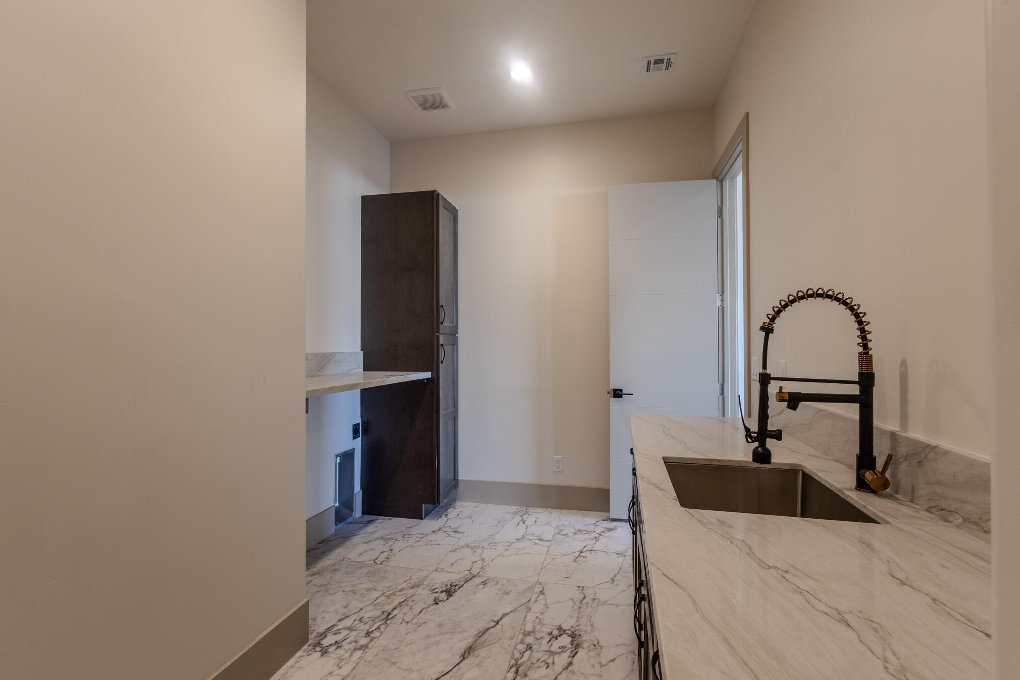 MOUNTAIN VIEW ESTATES - Residential