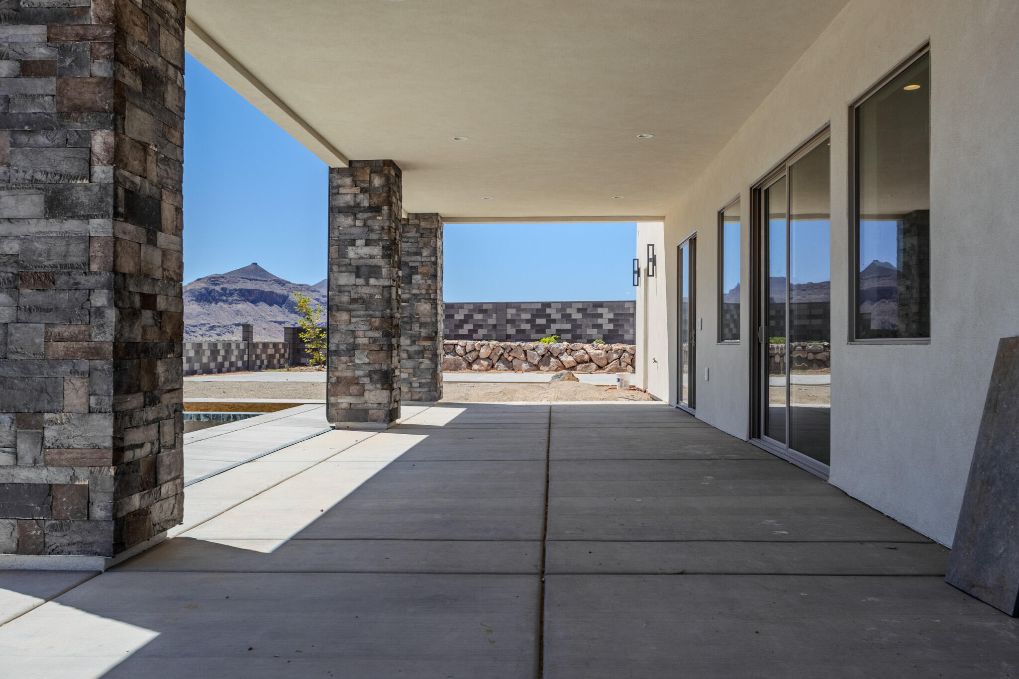 MOUNTAIN VIEW ESTATES - Residential