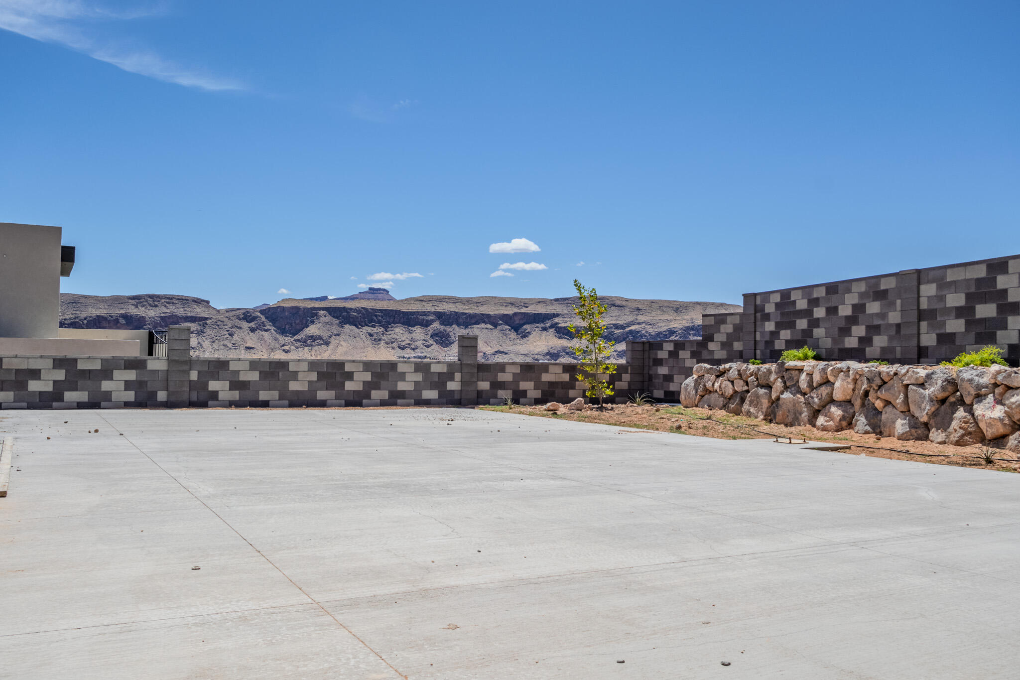 MOUNTAIN VIEW ESTATES - Residential