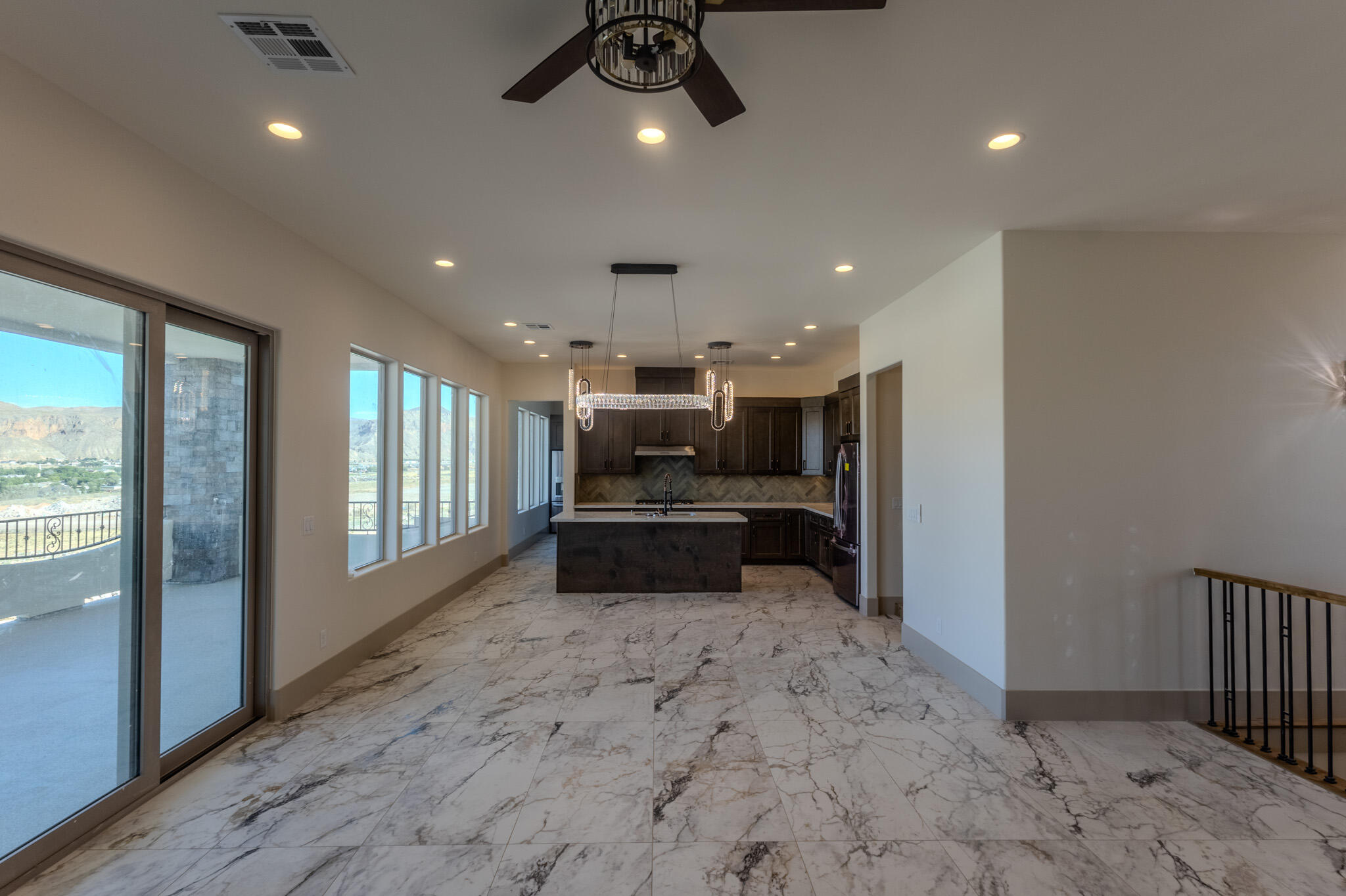 MOUNTAIN VIEW ESTATES - Residential