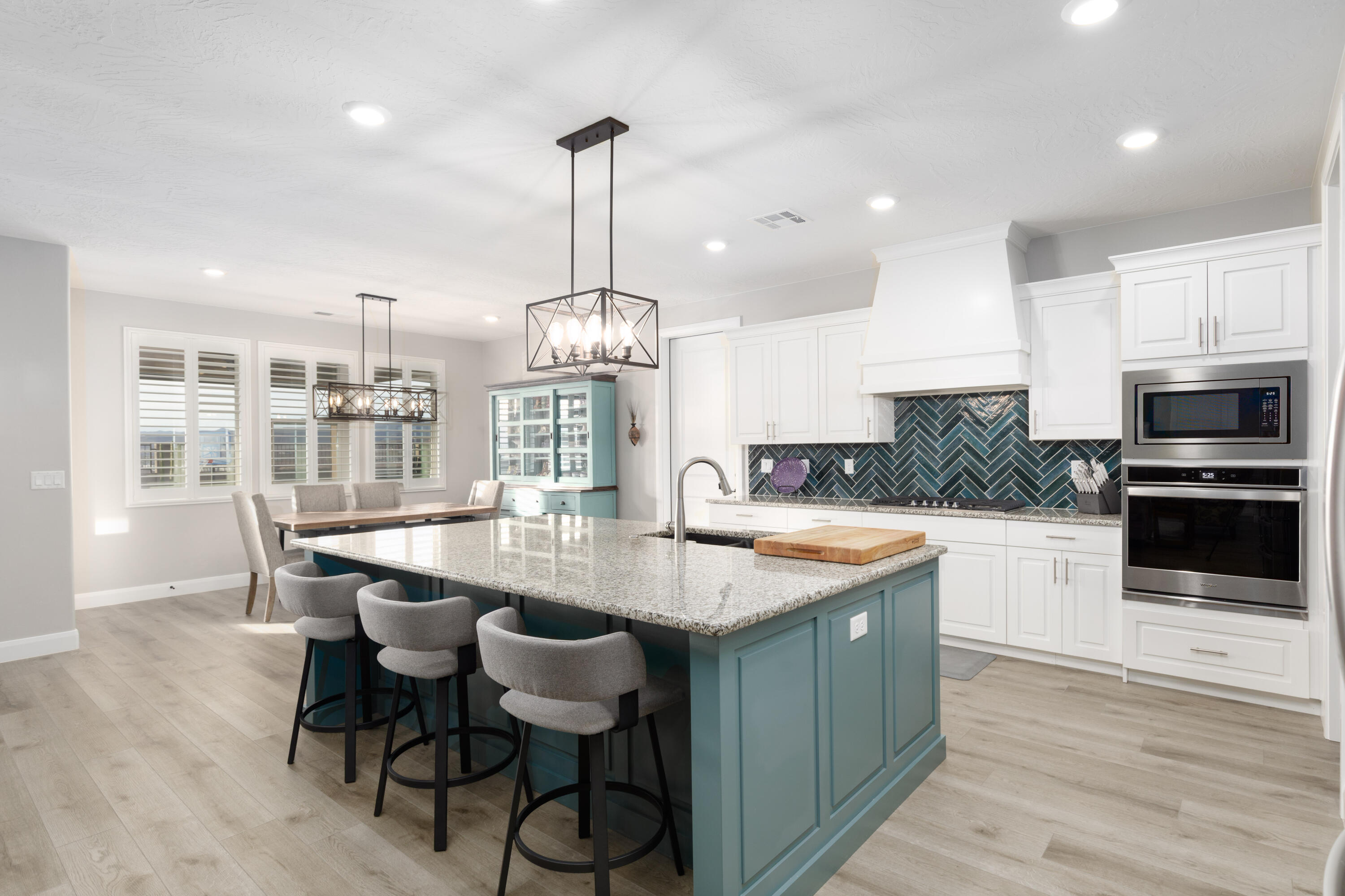 VIEWS AT CORAL CANYON - Residential