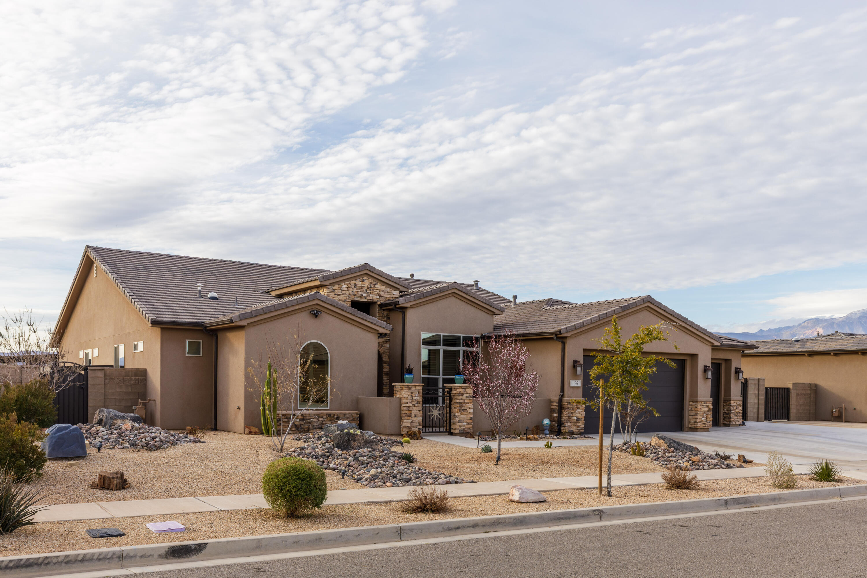 VIEWS AT CORAL CANYON - Residential