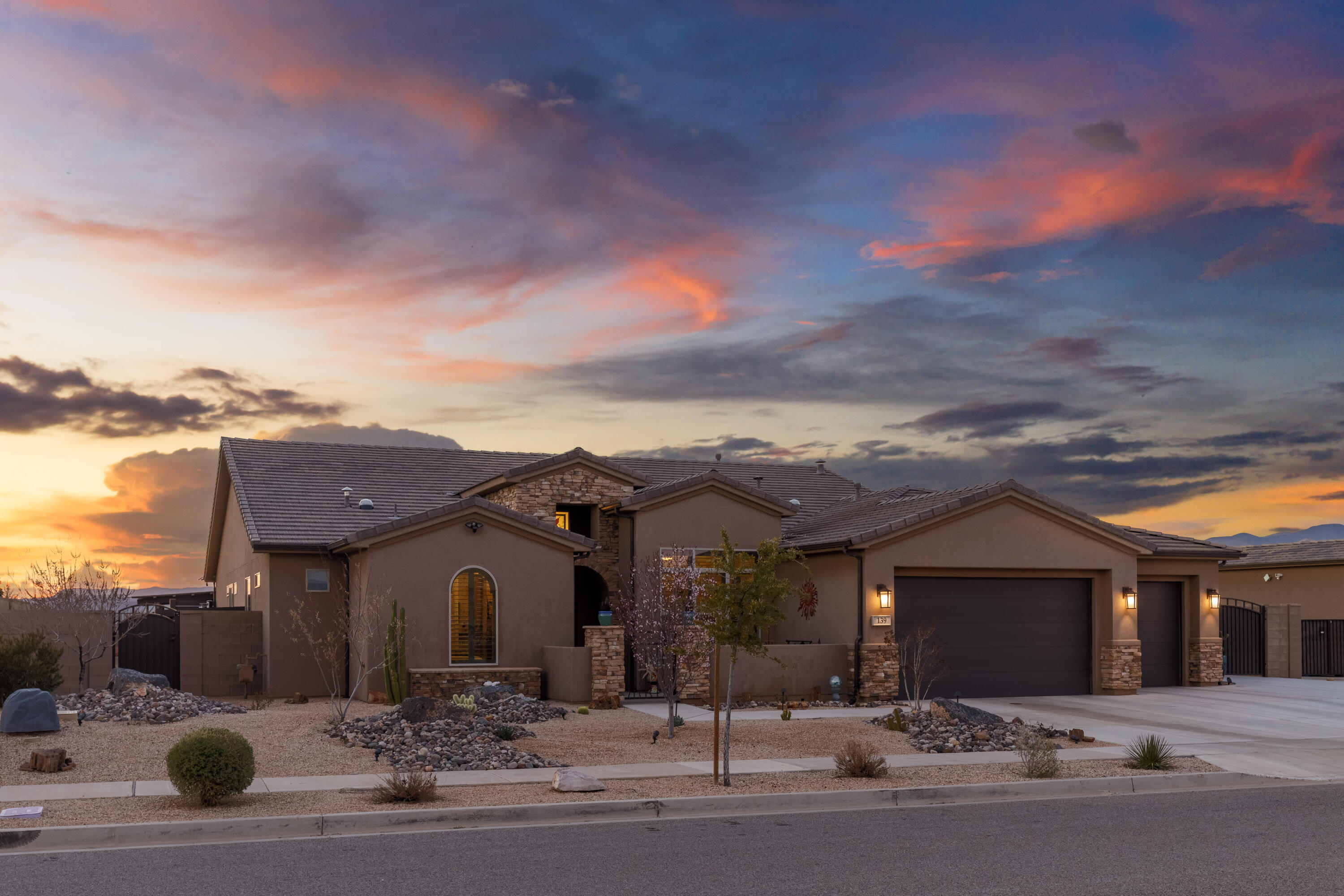 VIEWS AT CORAL CANYON - Residential